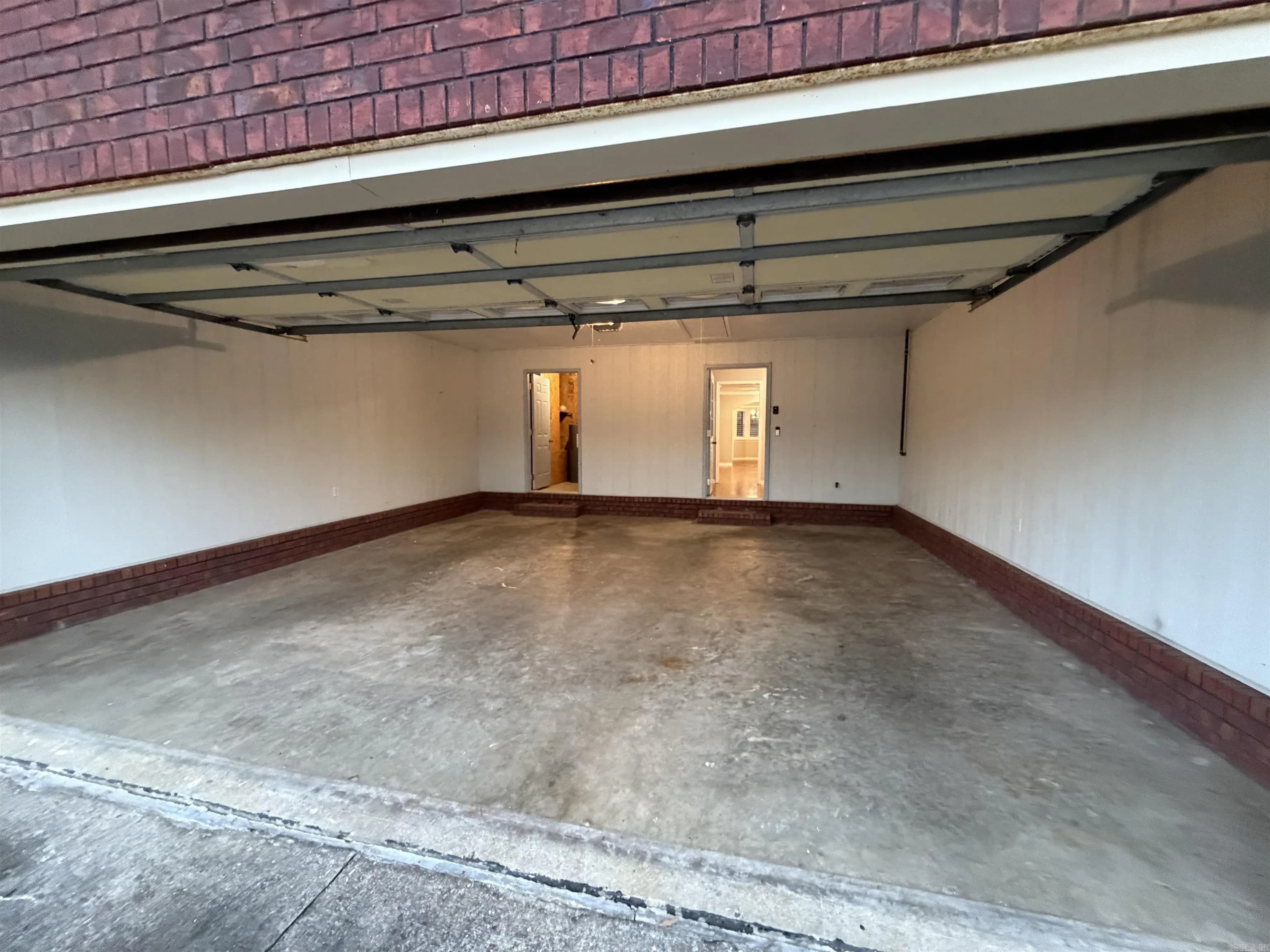 Property at 980  Dogwood - Image 37