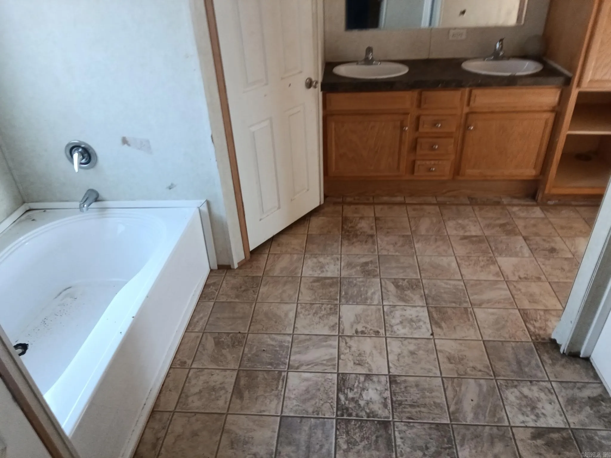 Property at 892  Blacksnake - Image 21