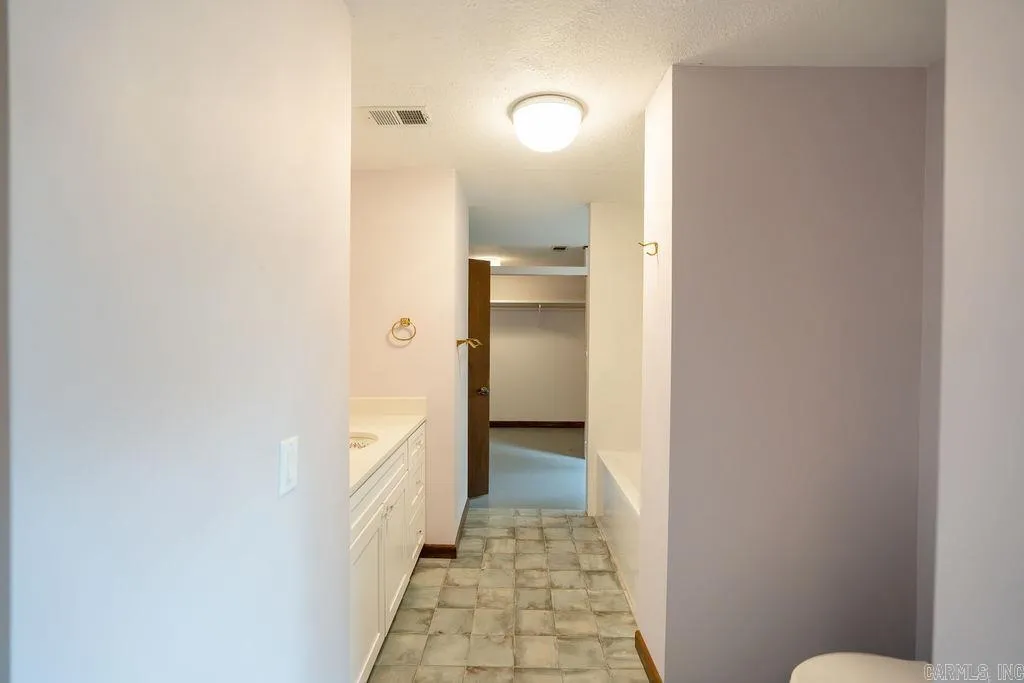 Property at 54  Woodland w - Image 24
