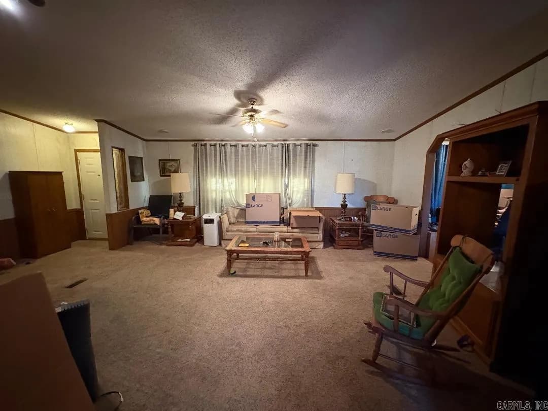 Property at 137  Kerr - Image 6