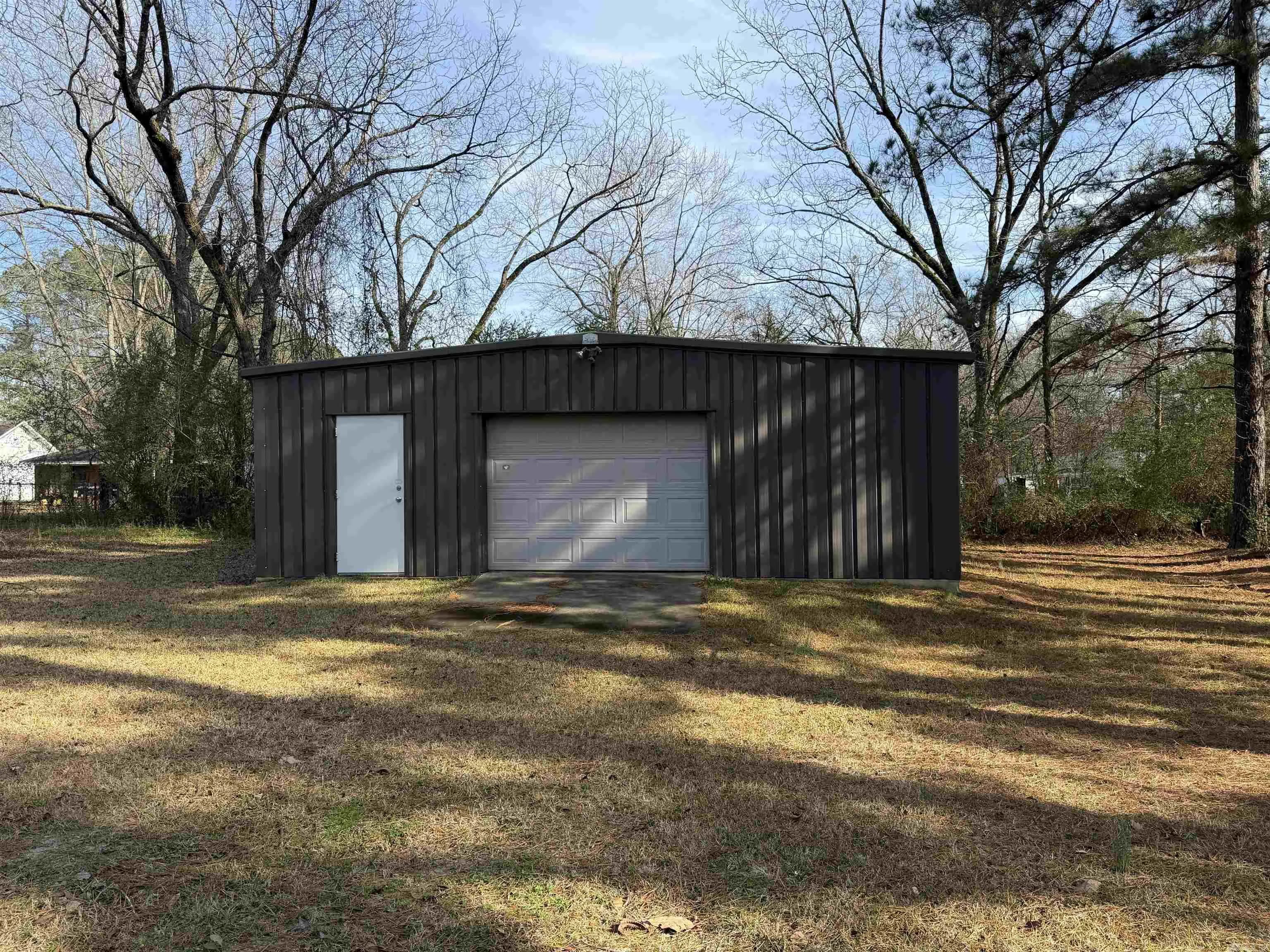 Property at 5611  Oakridge drive - Image 8