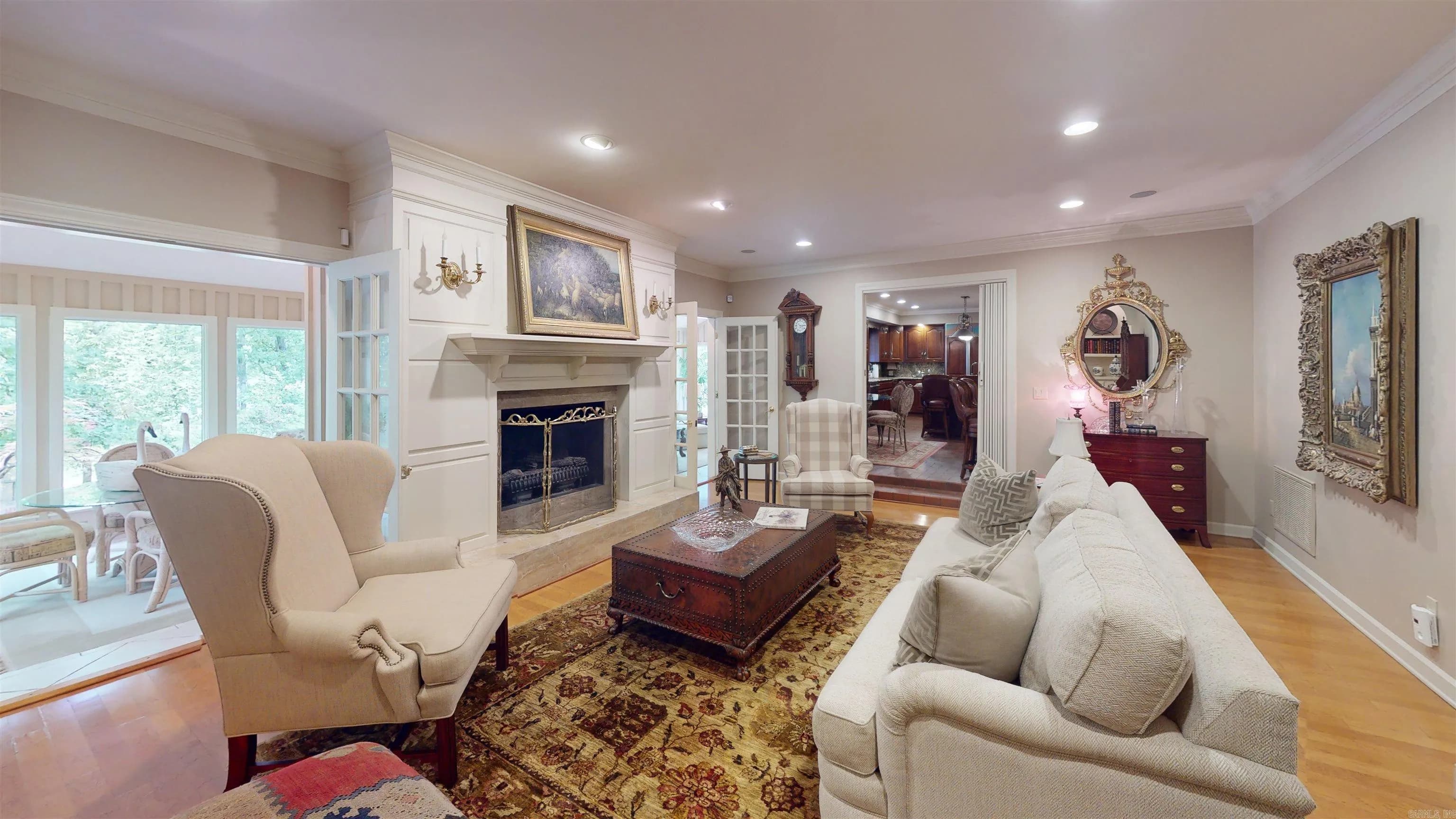 Property at 1003  Oakwood dr - Image 5