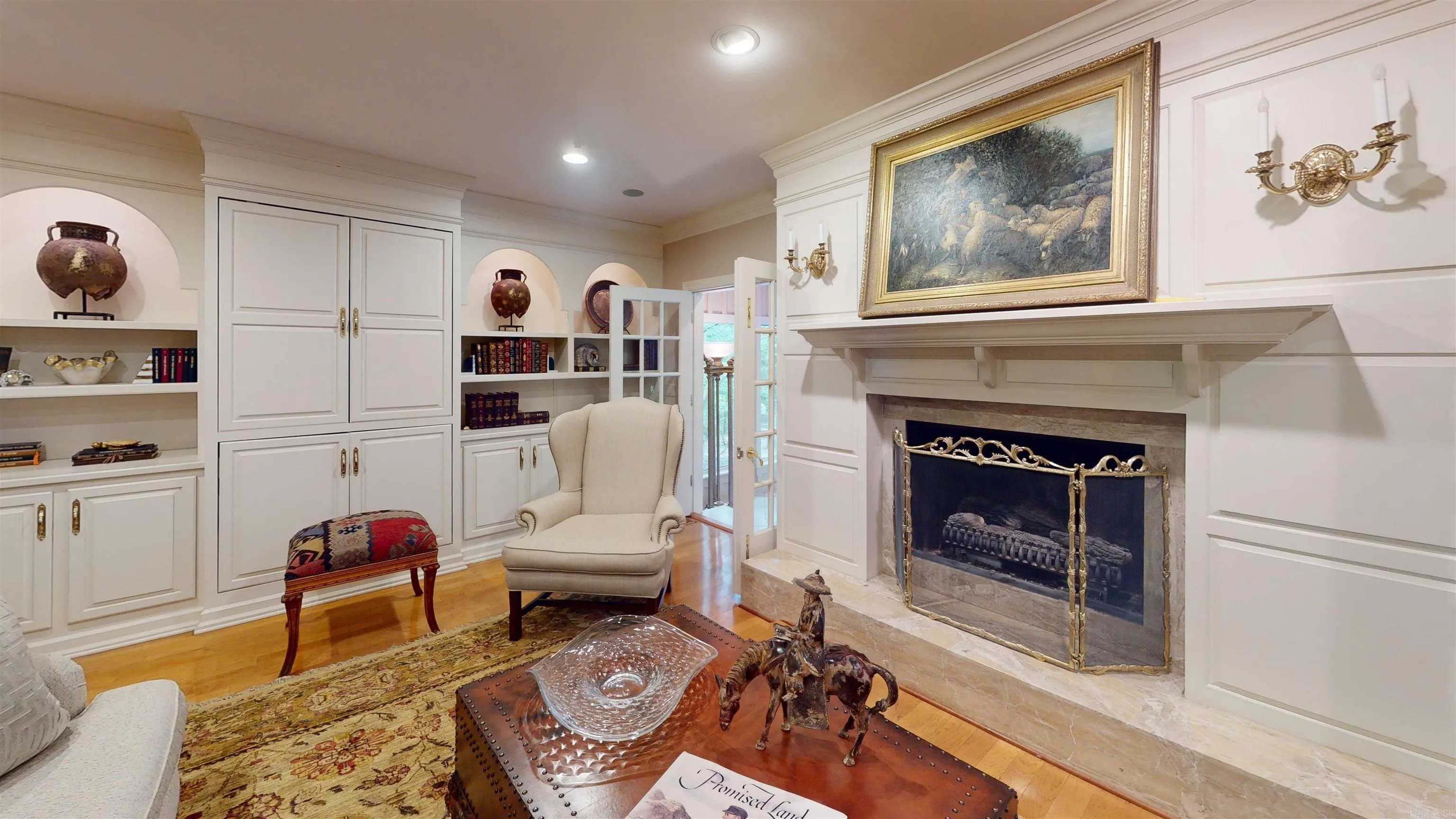 Property at 1003  Oakwood dr - Image 6