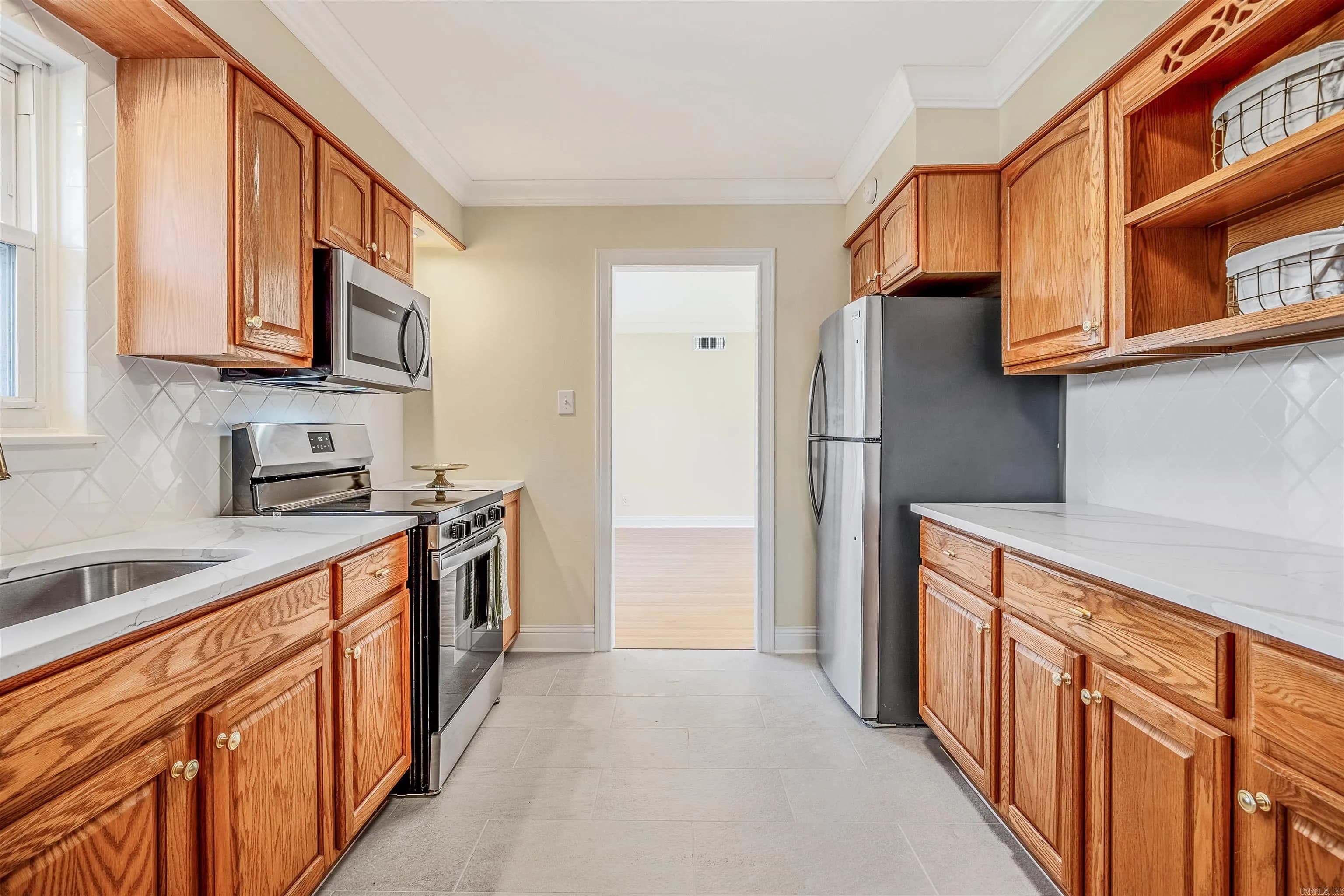 Property at 1607  Grove hill - Image 9