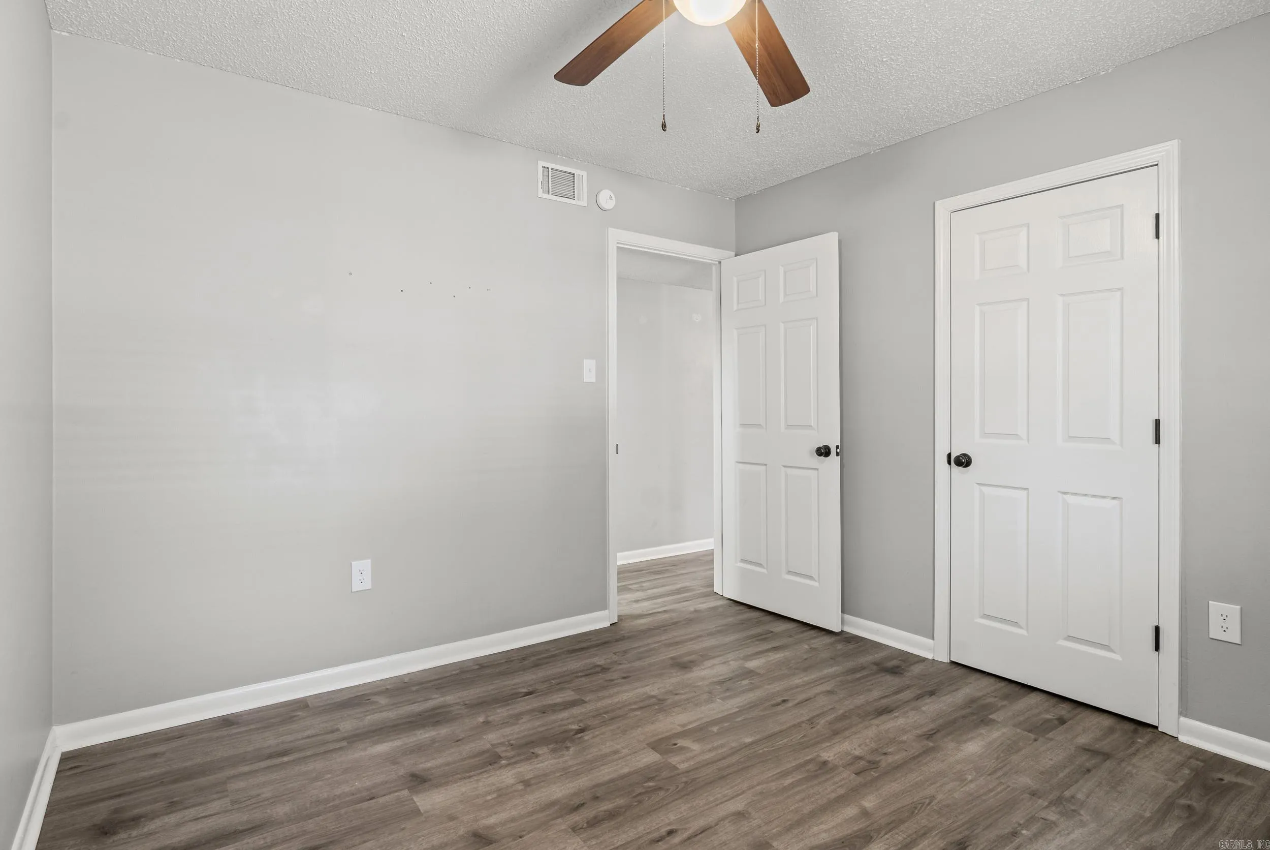 Property at 112 N Sawmill - Image 18
