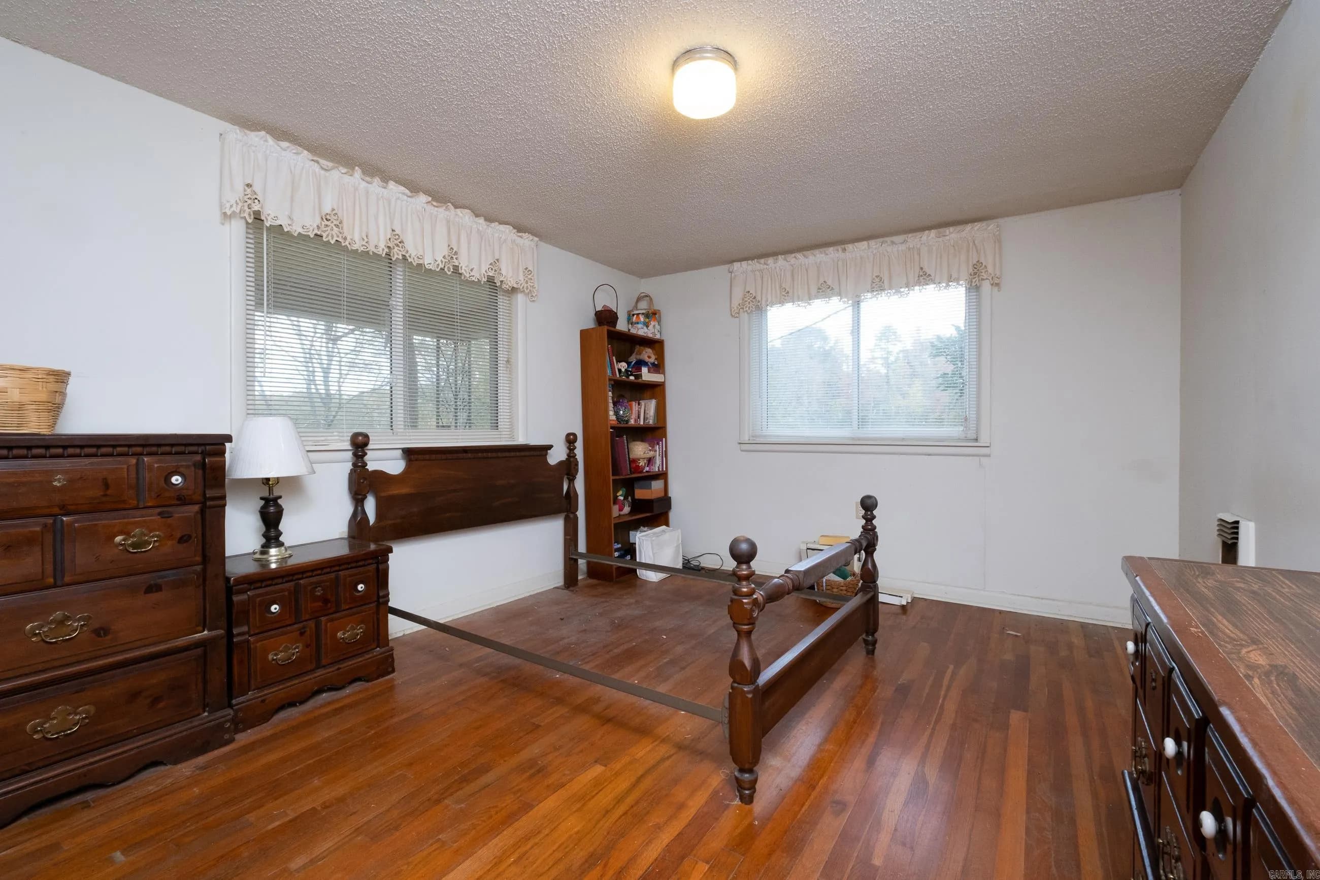 Property at 23201  Barry - Image 21