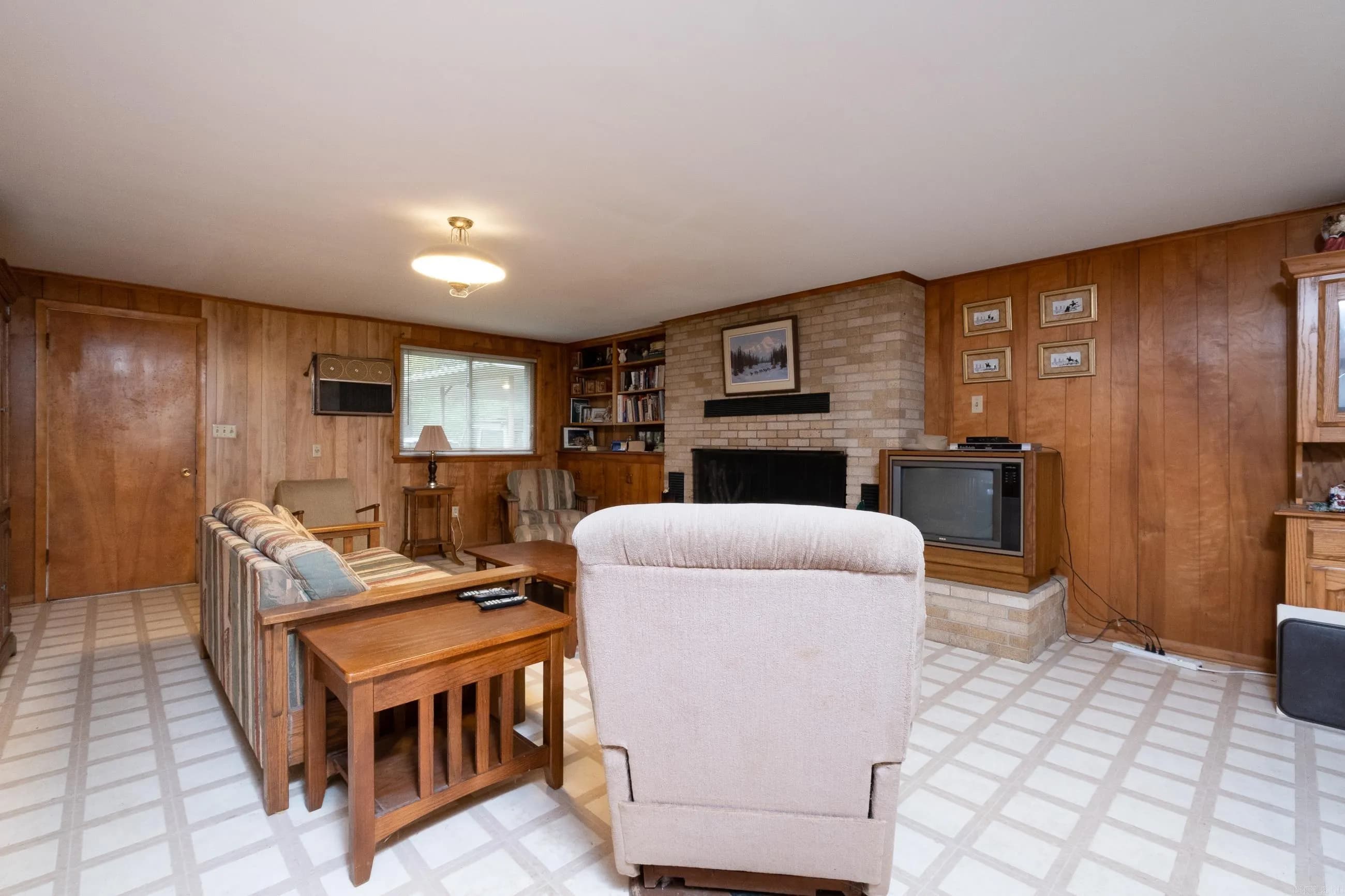 Property at 23201  Barry - Image 12