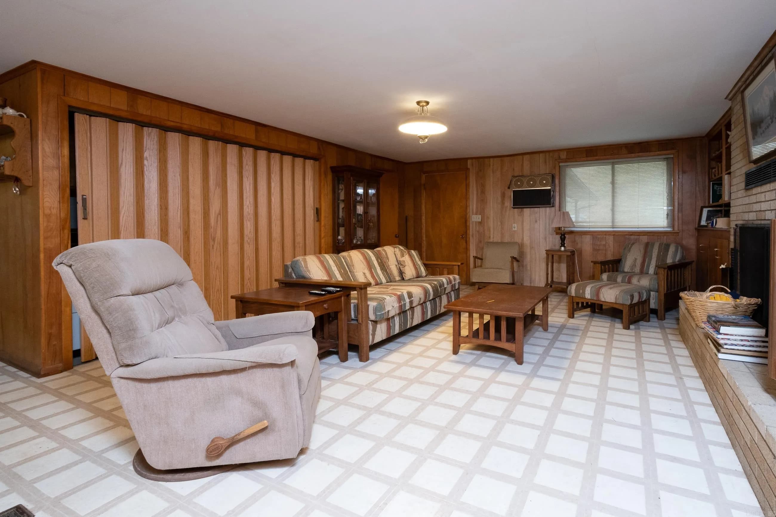 Property at 23201  Barry - Image 13