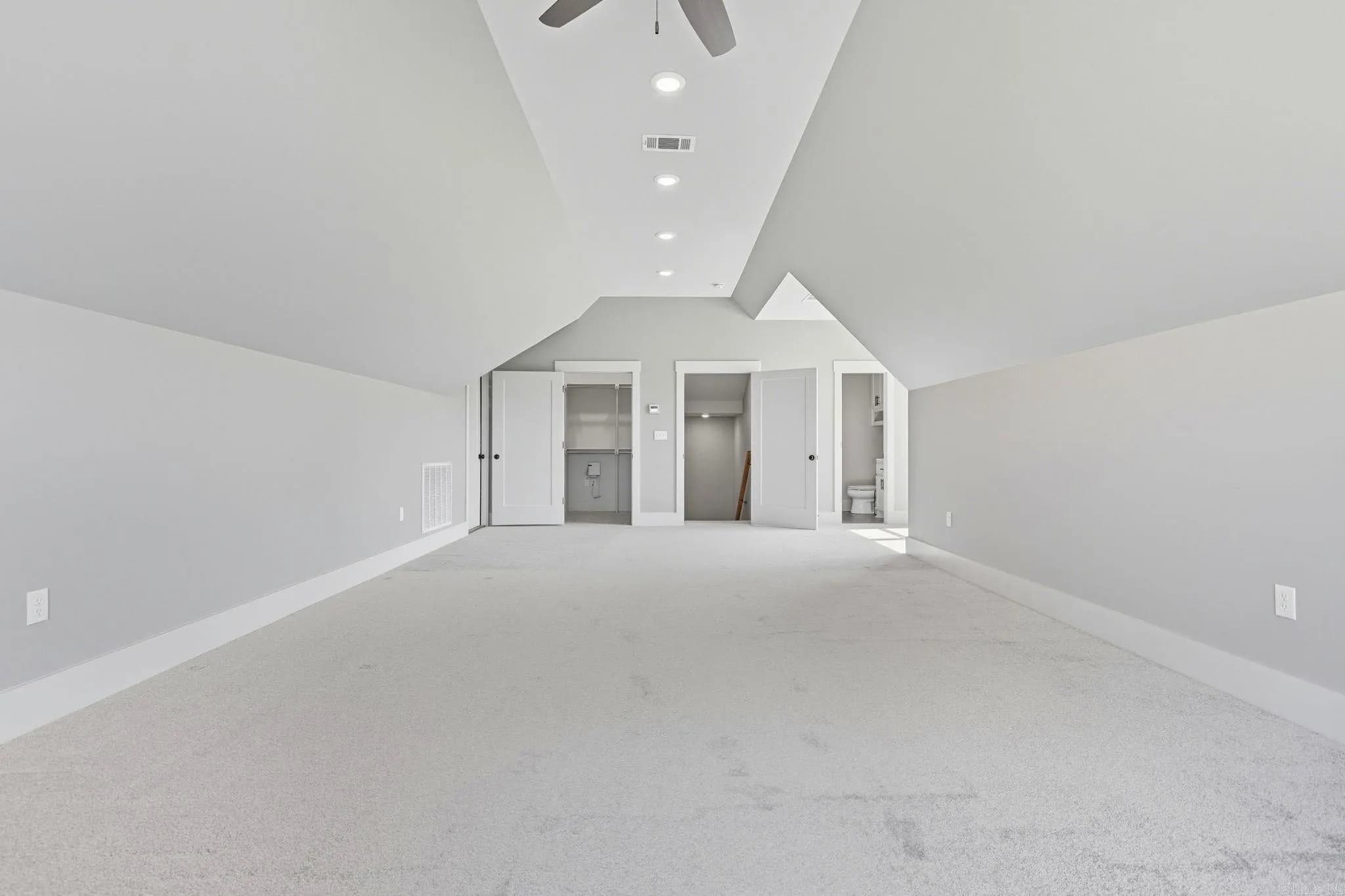 Property at 802  Nature - Image 41
