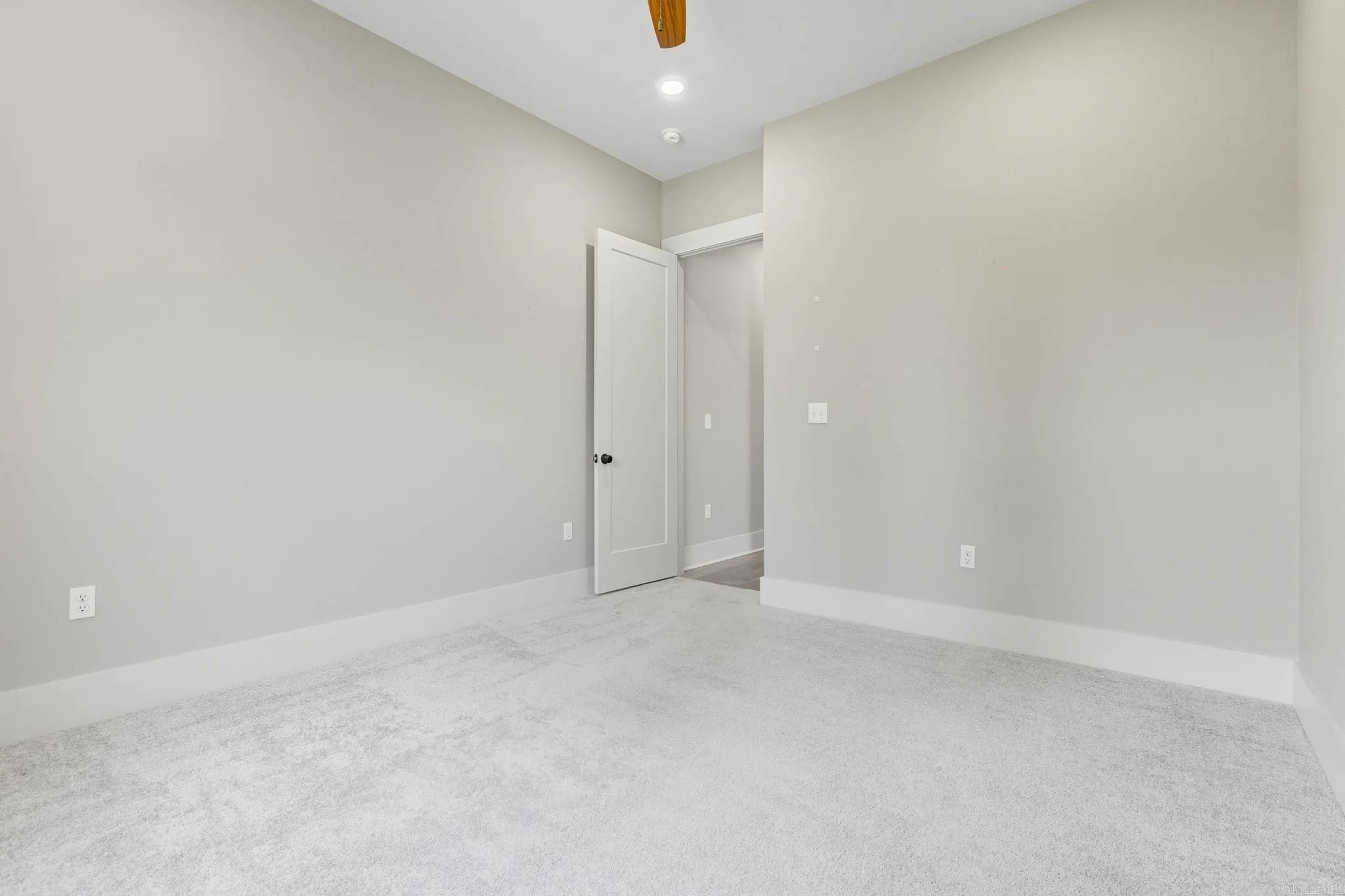 Property at 802  Nature - Image 33