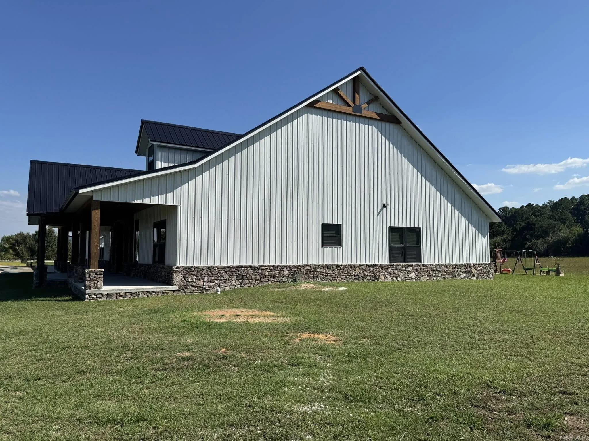 Property at 1656  Airport drive - Image 39