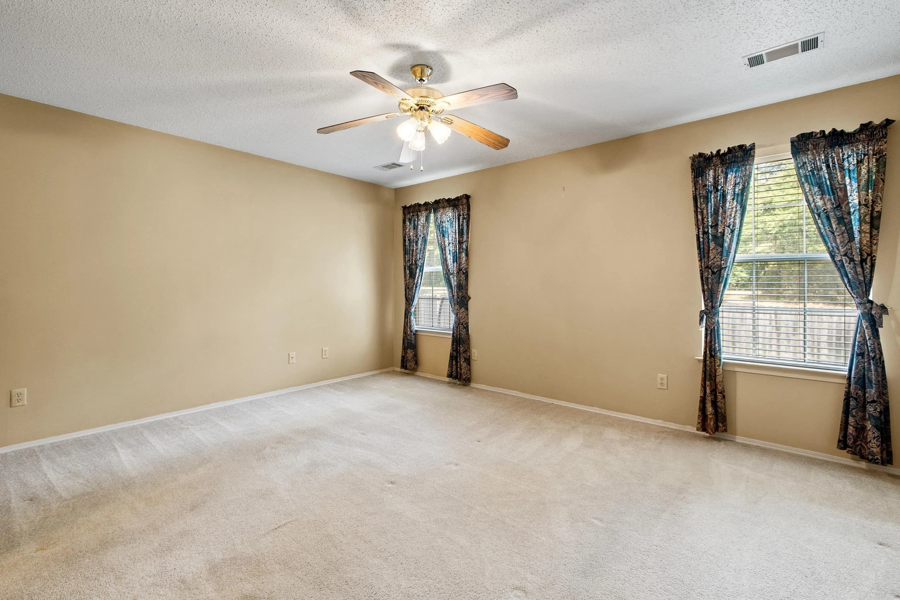 Property at 81  Meadow ridge - Image 17
