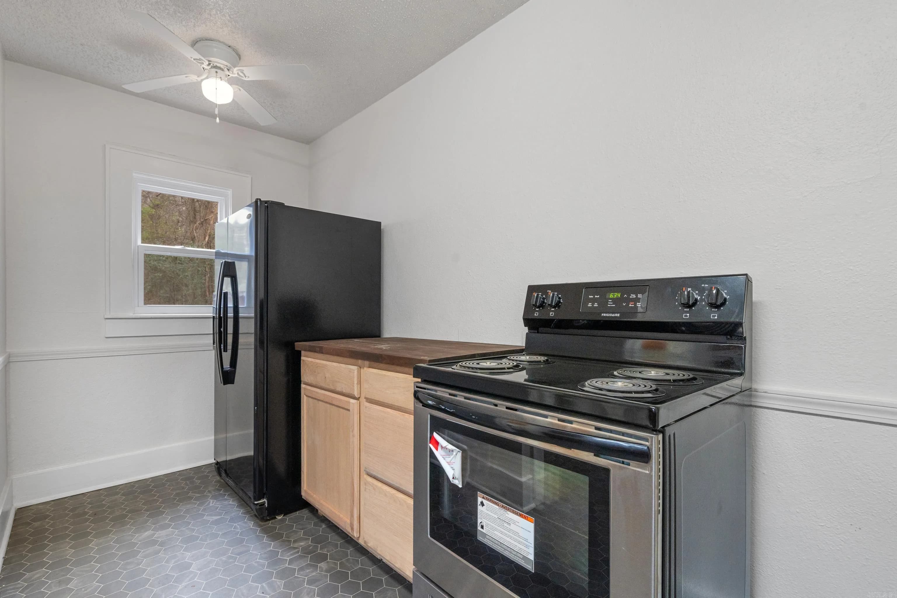 Property at 413  Whittington - Image 12