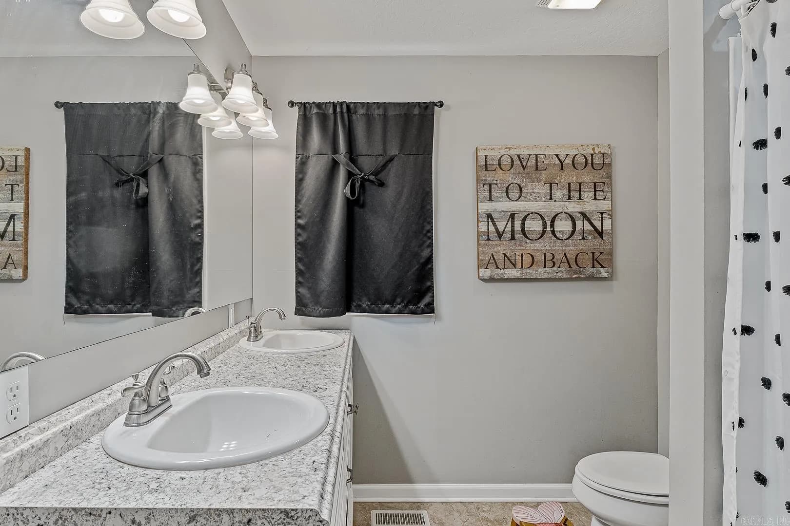 Property at 1008  Oakland - Image 21