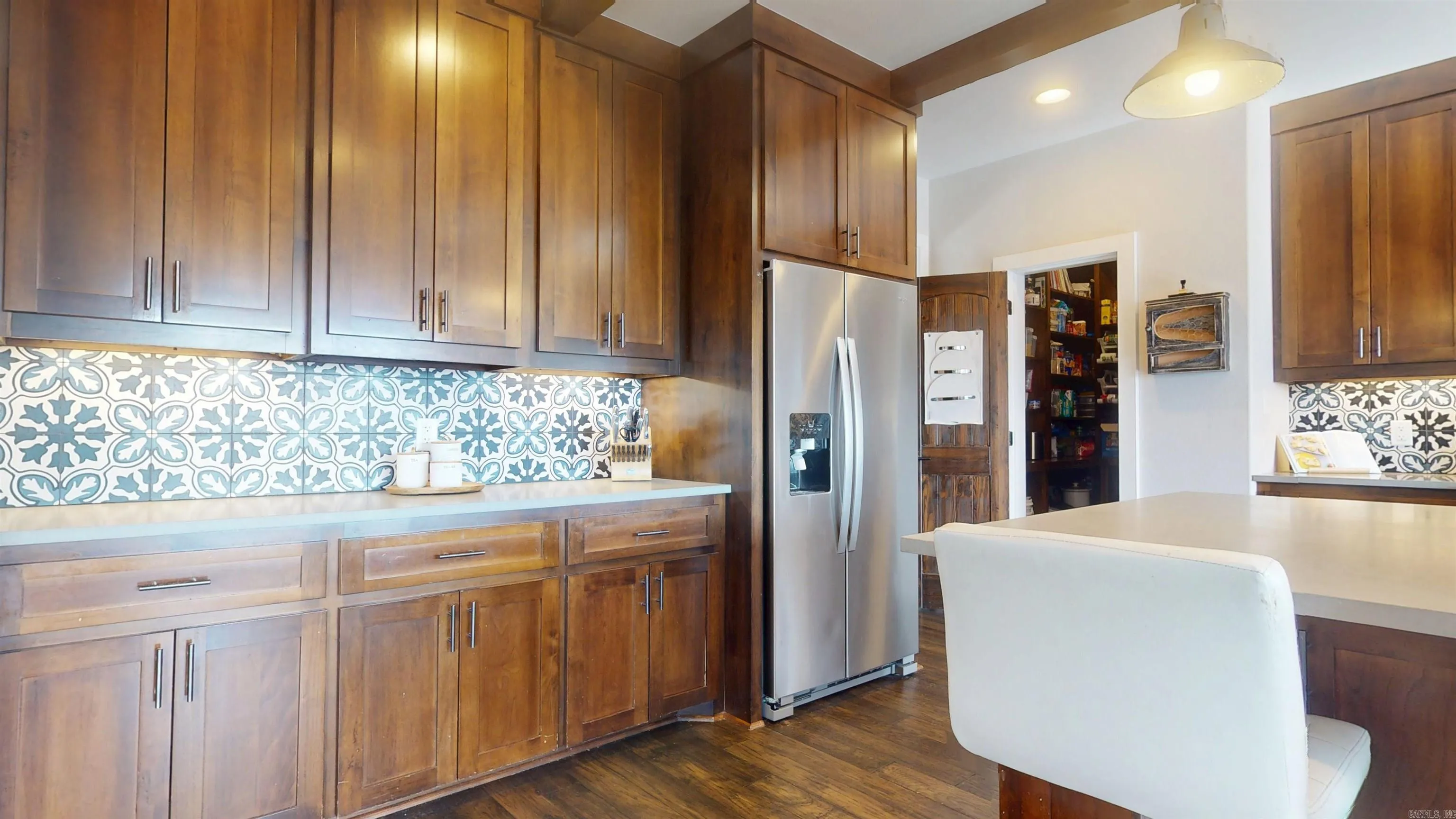 Property at 1677  Oak ridge - Image 21