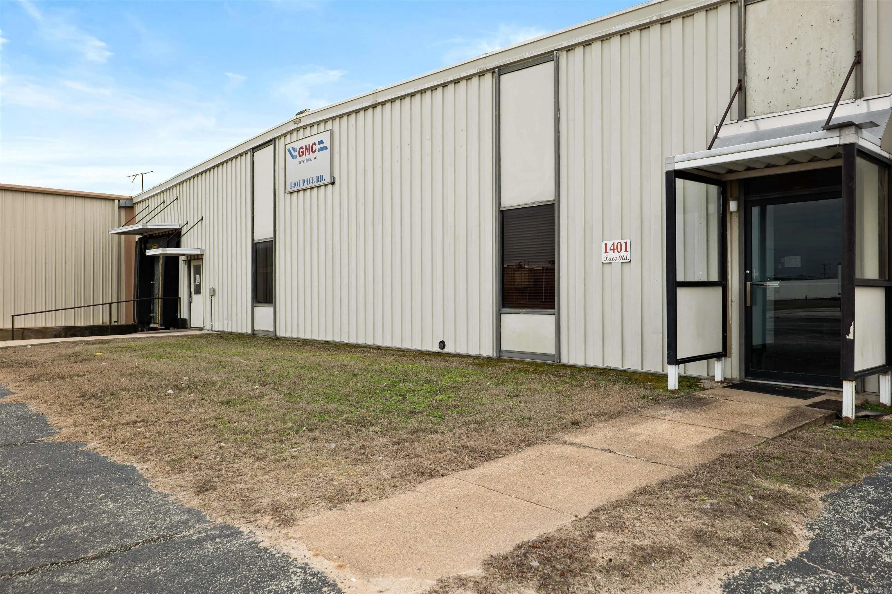 Property at 1401  Pace - Image 20