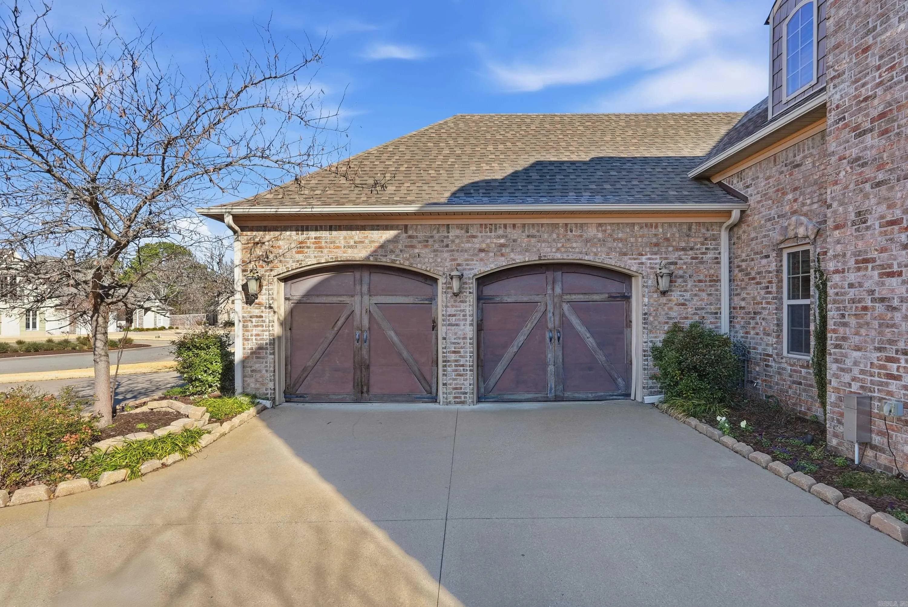 Property at 1120  Applewood drive - Image 3