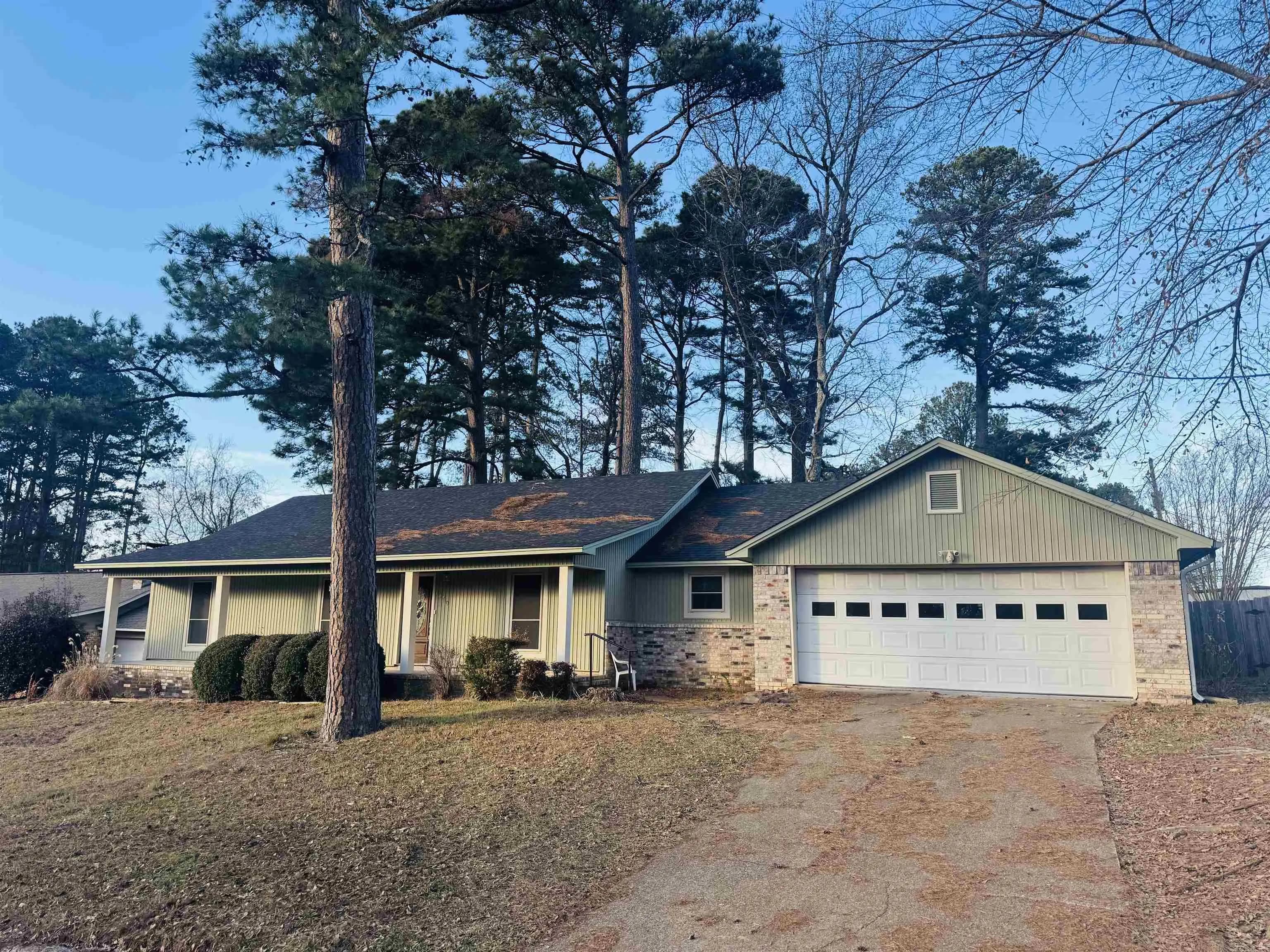 Property at 1070  Choctaw - Image 1