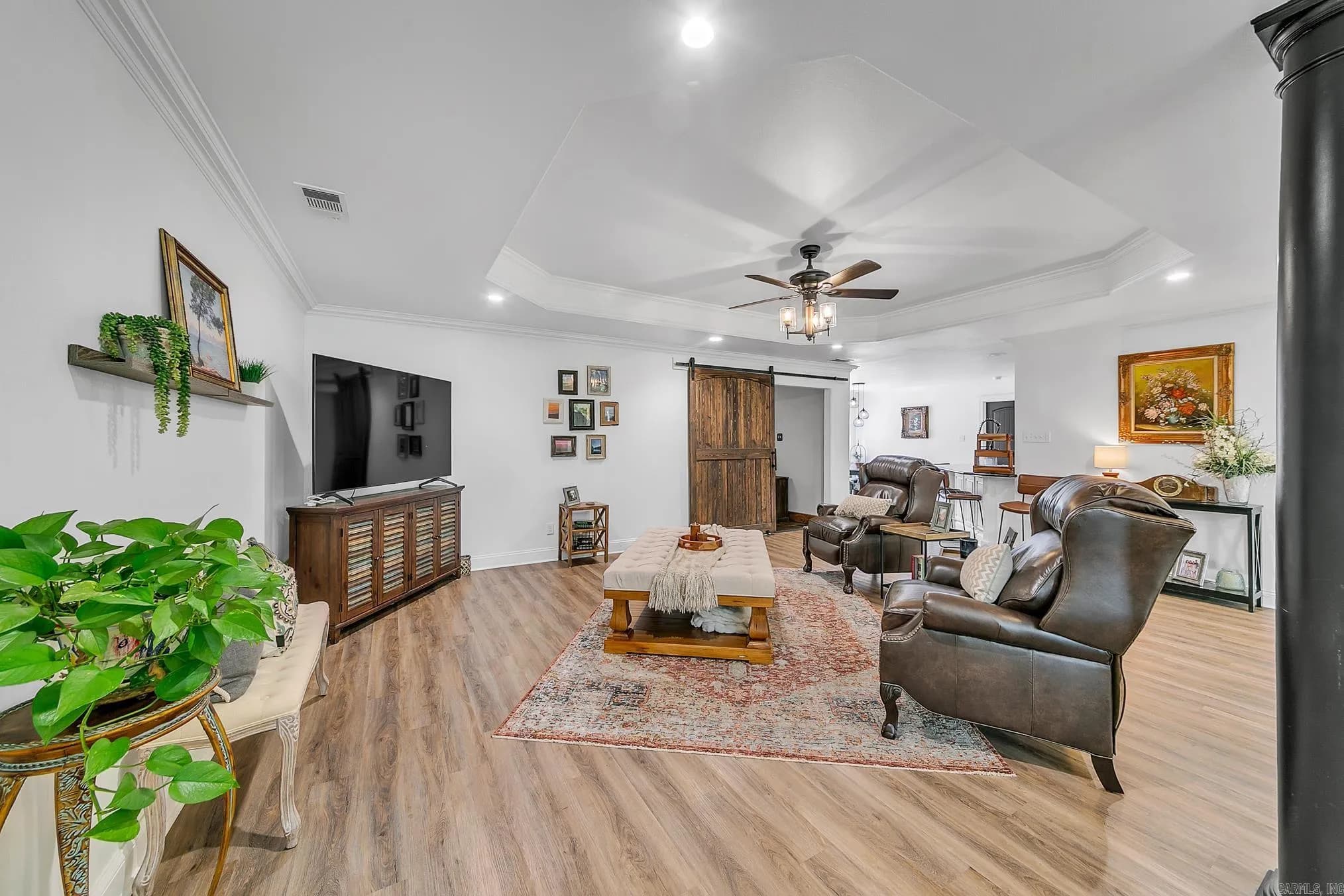 Property at 9  Kings - Image 10