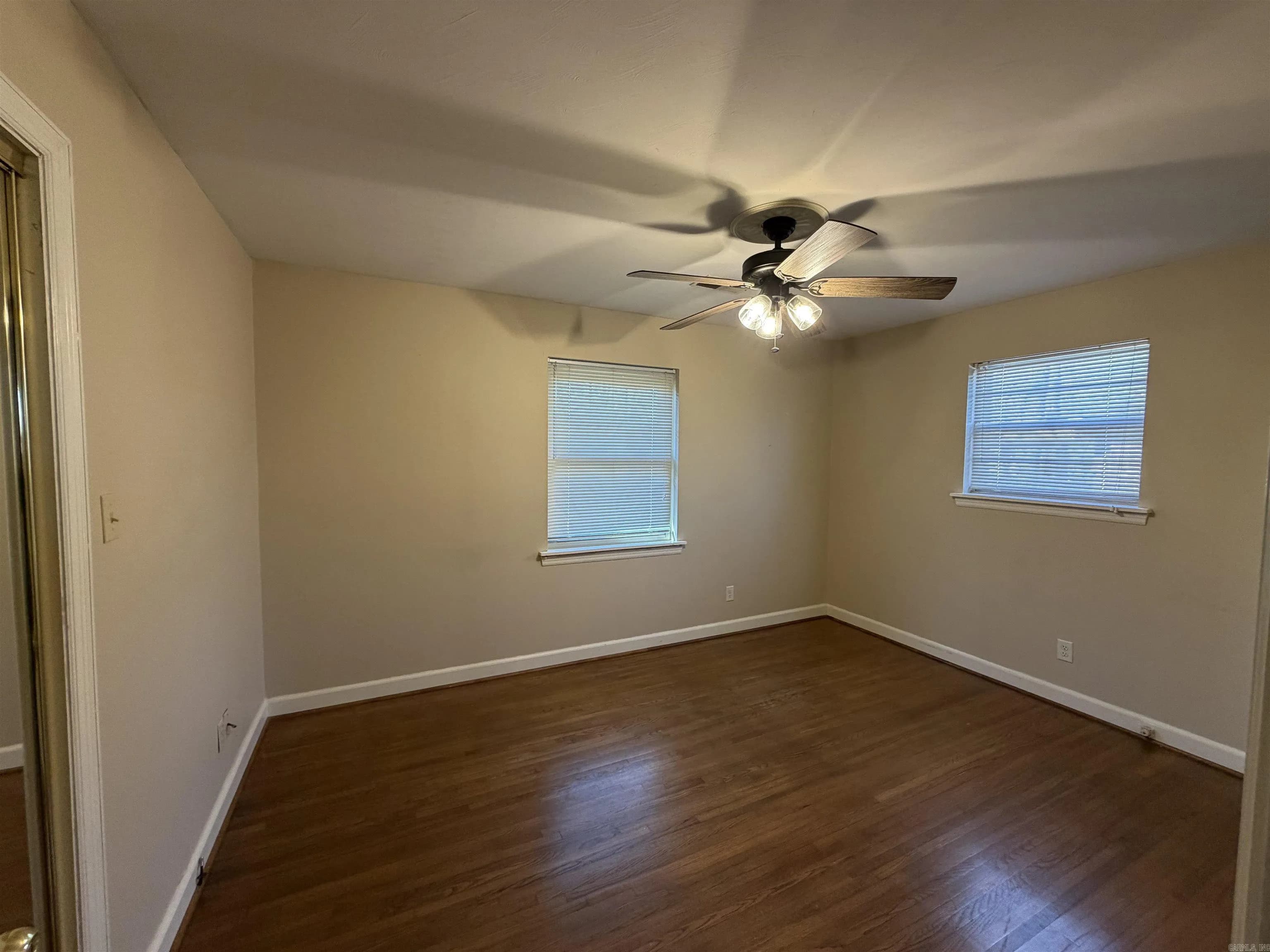 Property at 8812  Holiday - Image 13