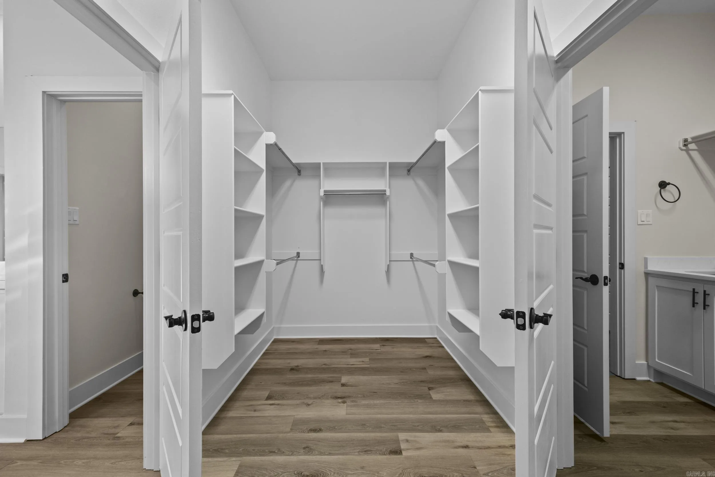 Property at 877  Millers glen - Image 27