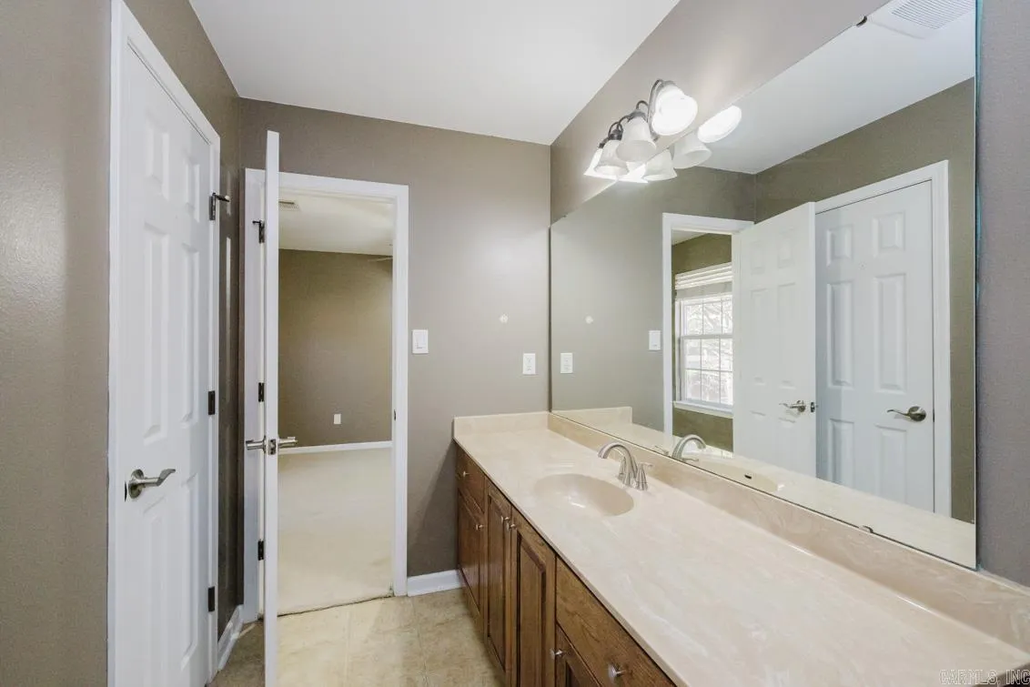 Property at 2826  Gage - Image 30