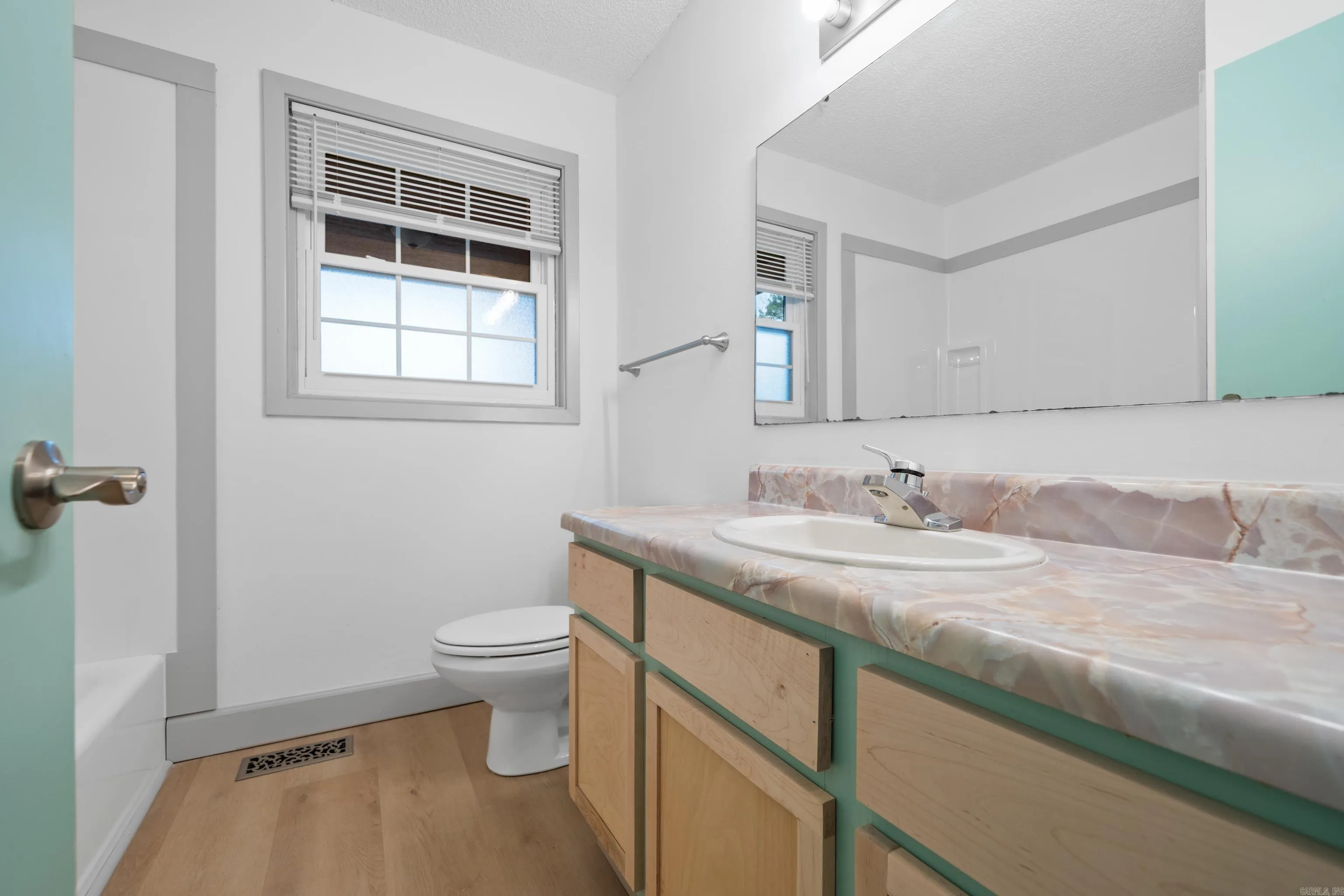 Property at 7  Marin - Image 10