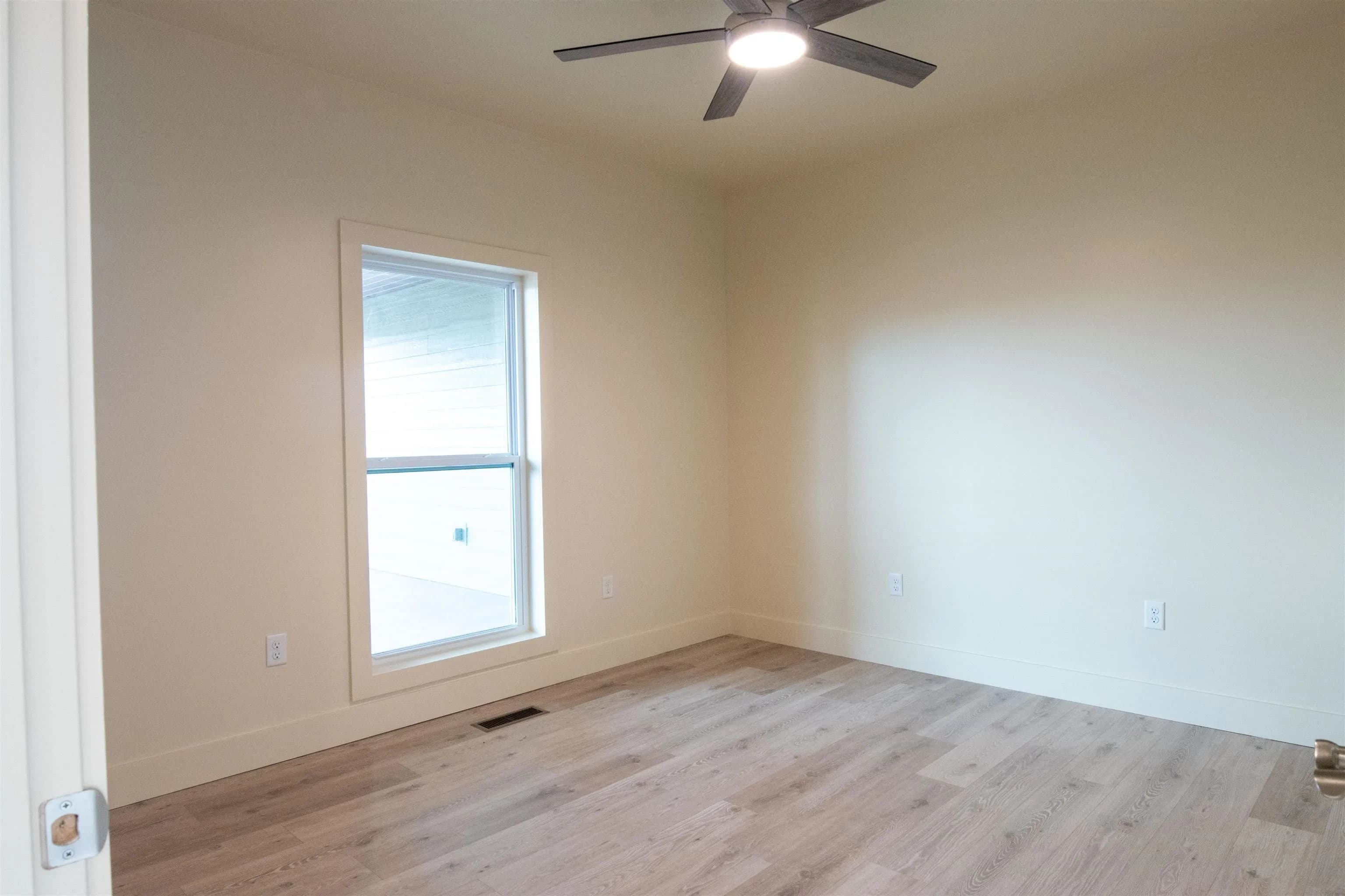 Property at 400  Firethorn  Augusta Building - Image 14