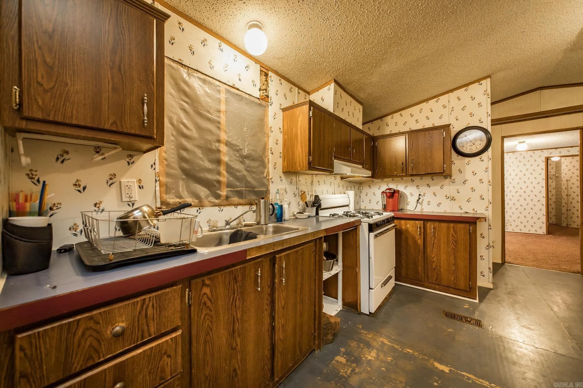 Property at 100  Simmons - Image 10