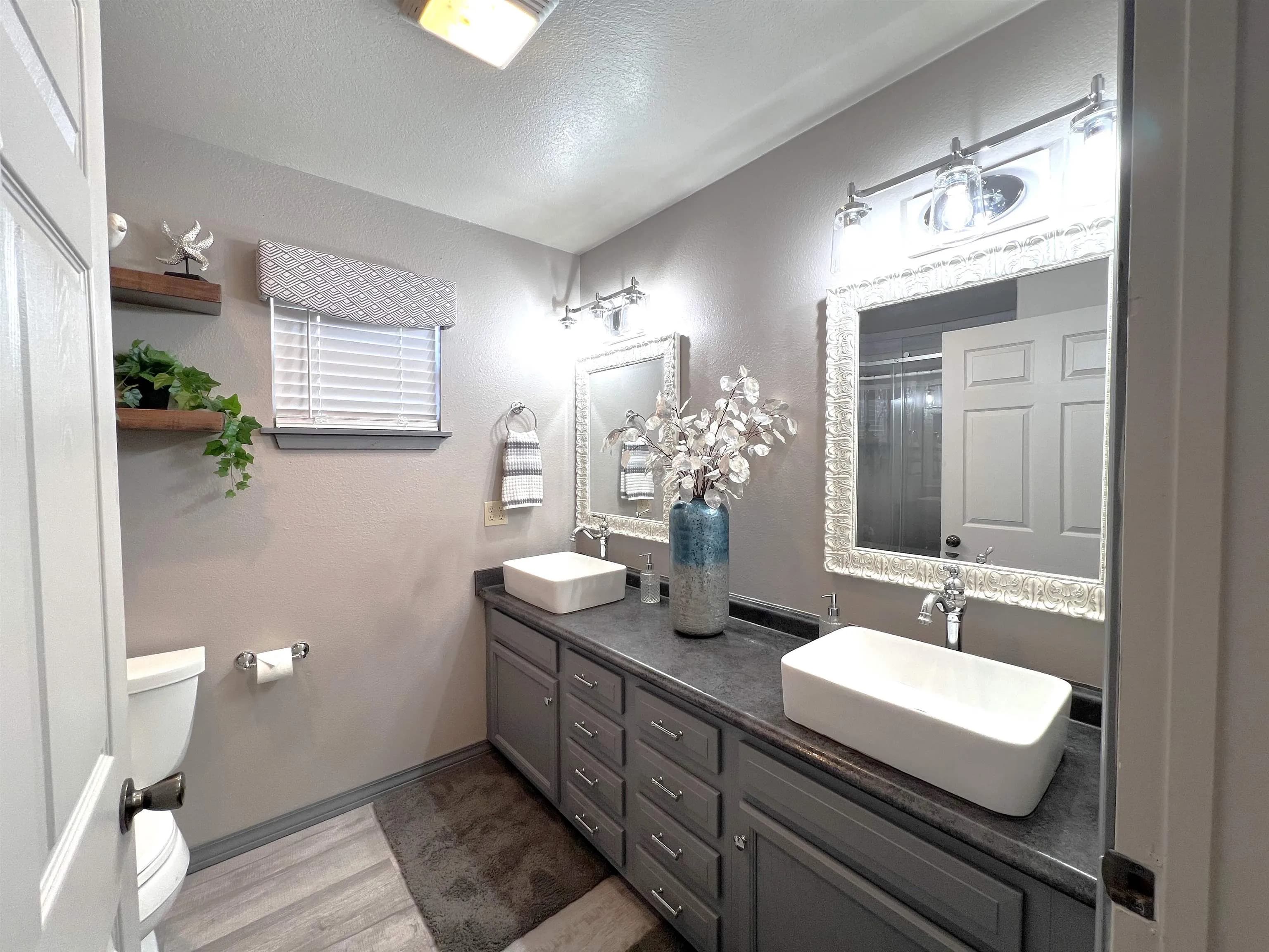 Property at 182  Herst - Image 26