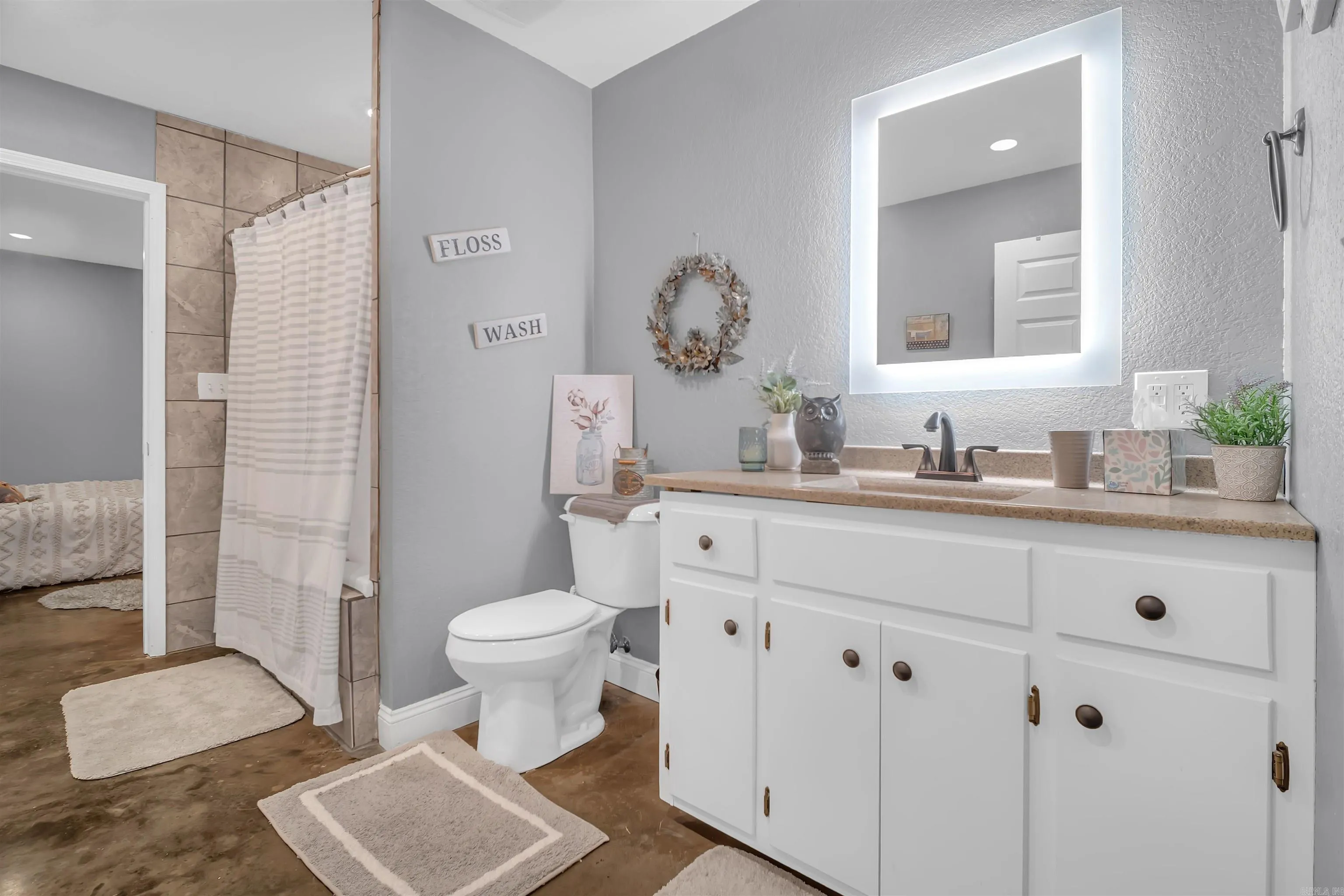 Property at 30  Bonita - Image 29