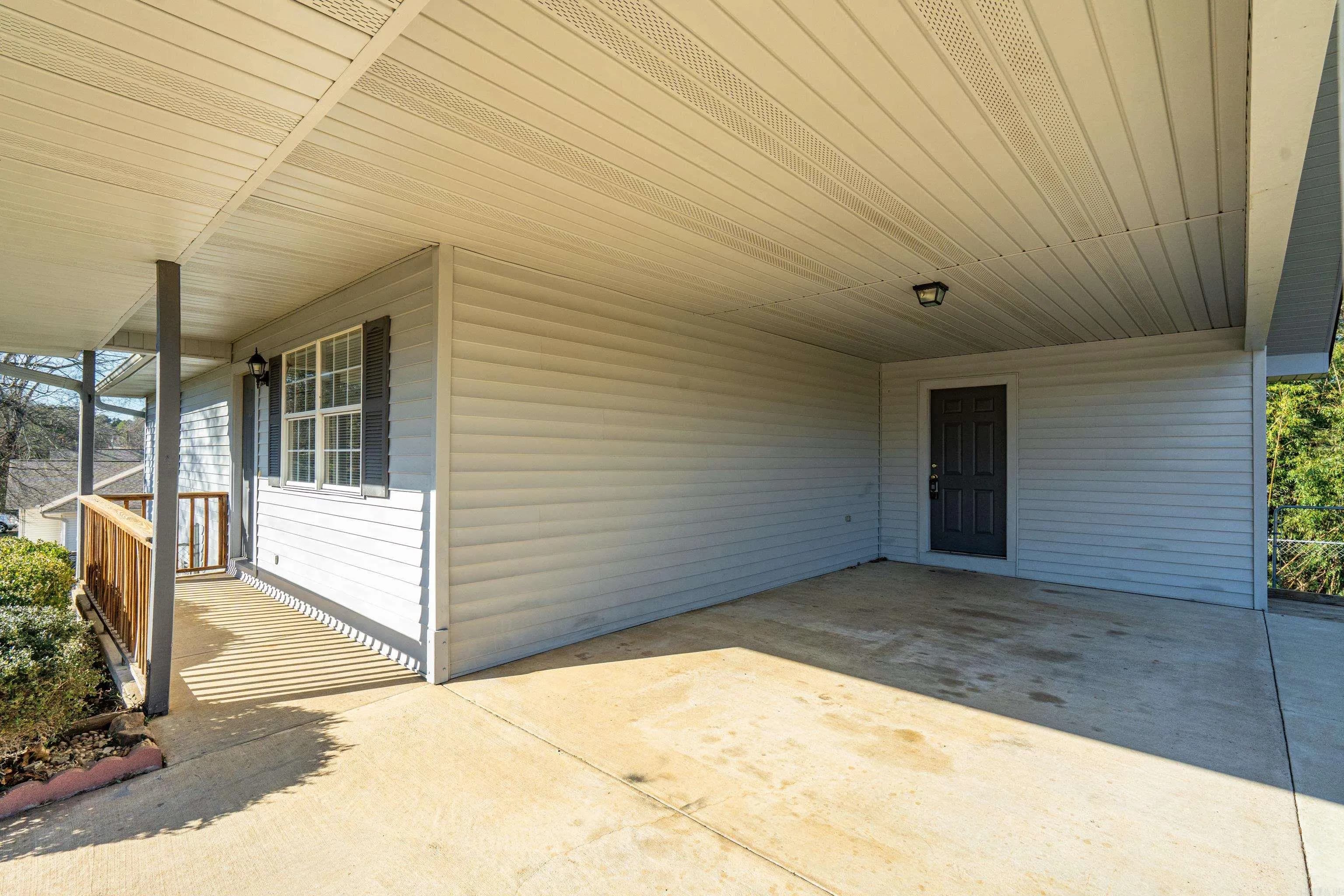 Property at 114  Fleetwood - Image 14