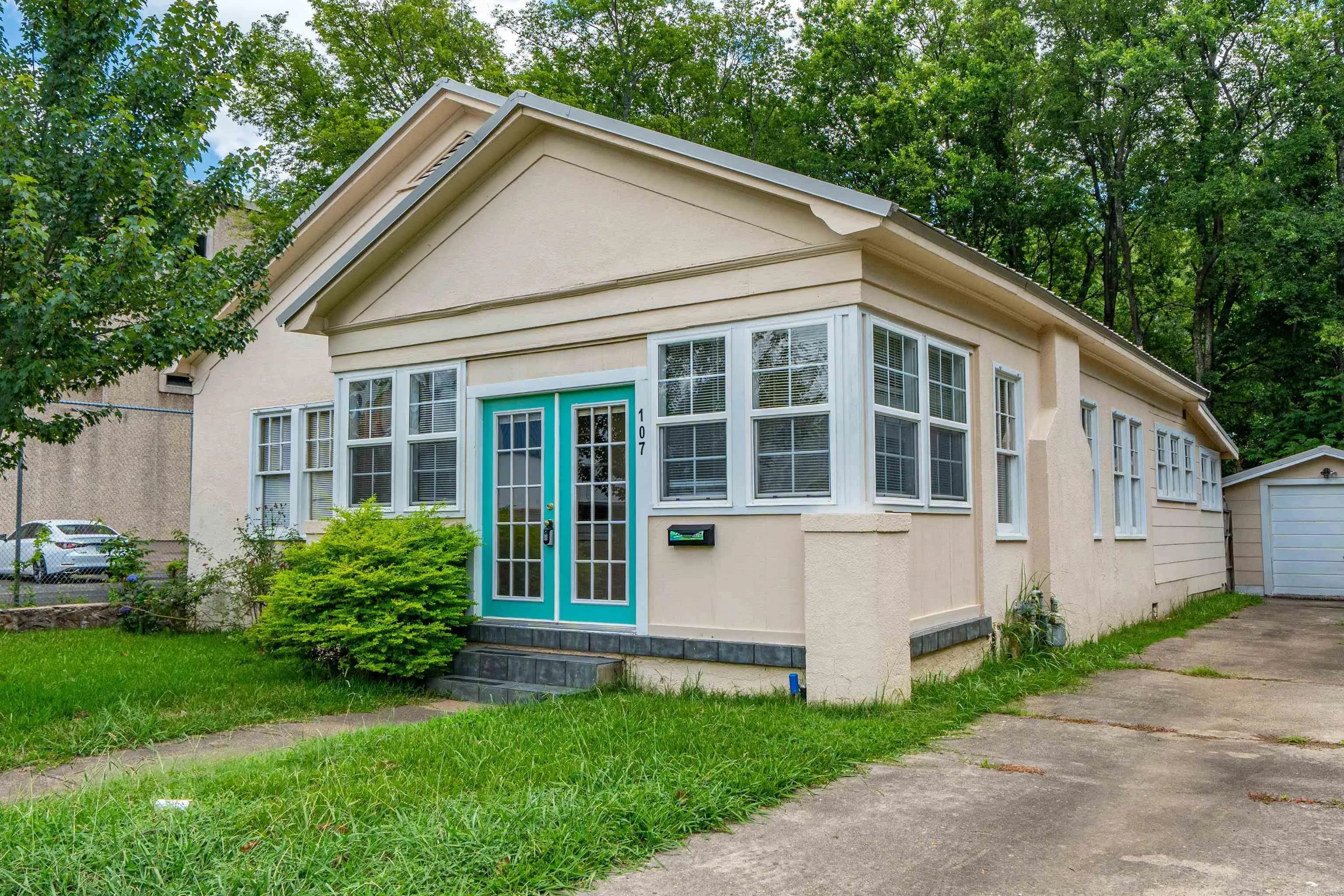 Property at 107  Barry - Image 3