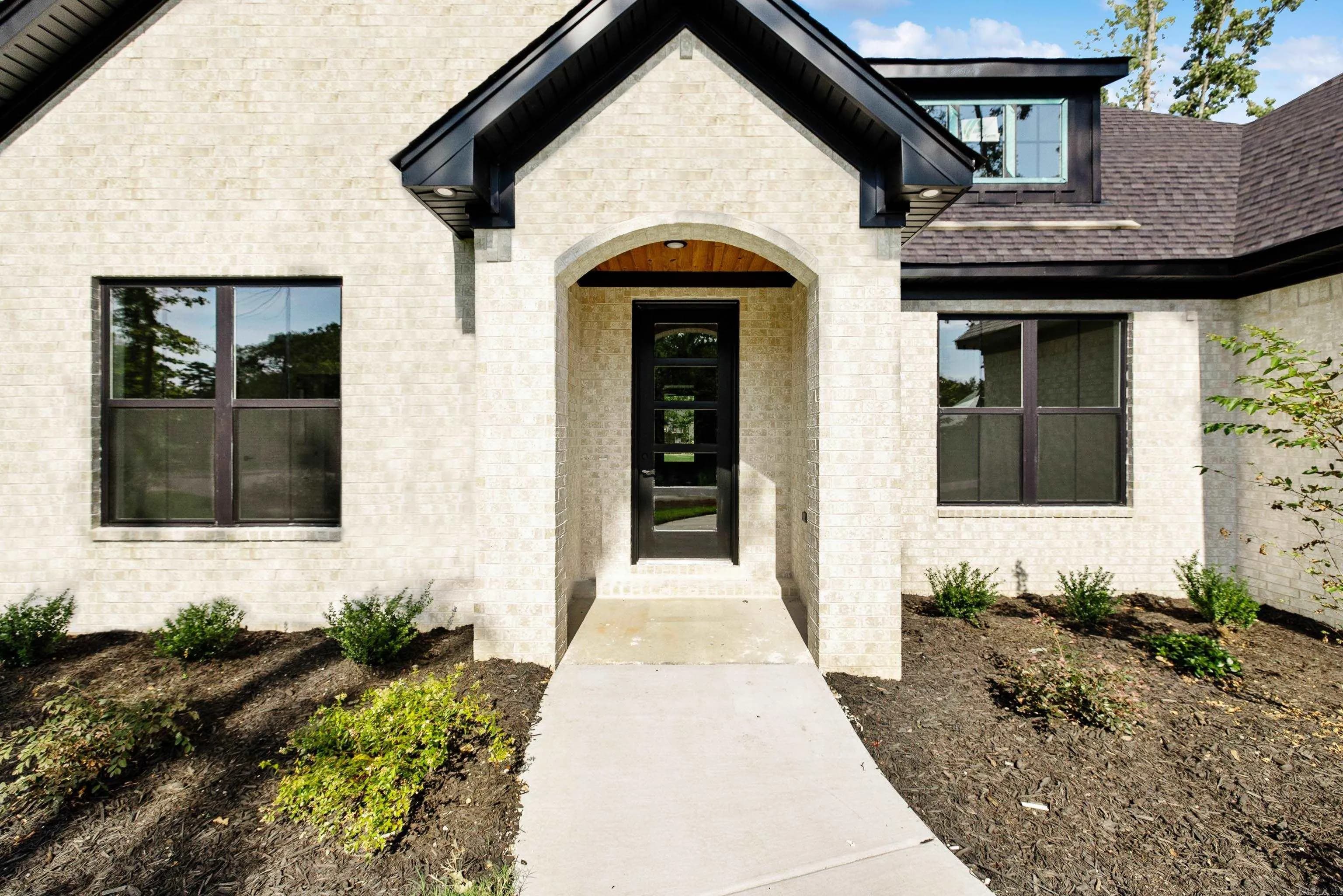 Property at 208  Clearview - Image 2