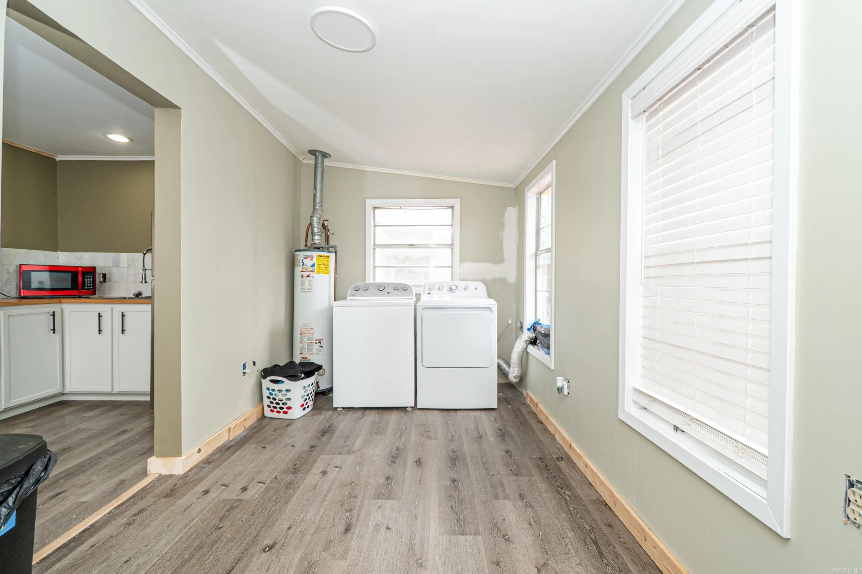 Property at 208 E Allen st - Image 11
