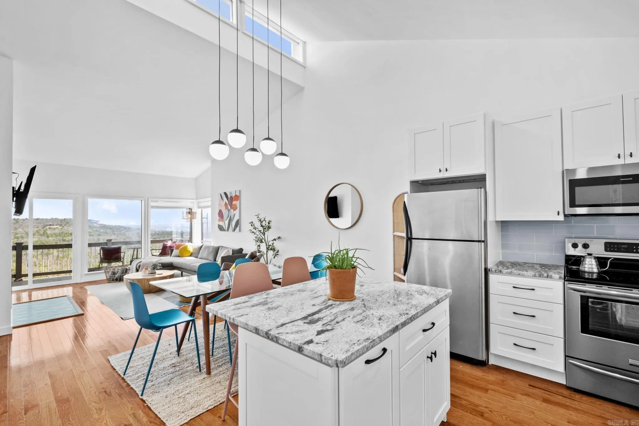 Property at 125  Chelsea - Image 10