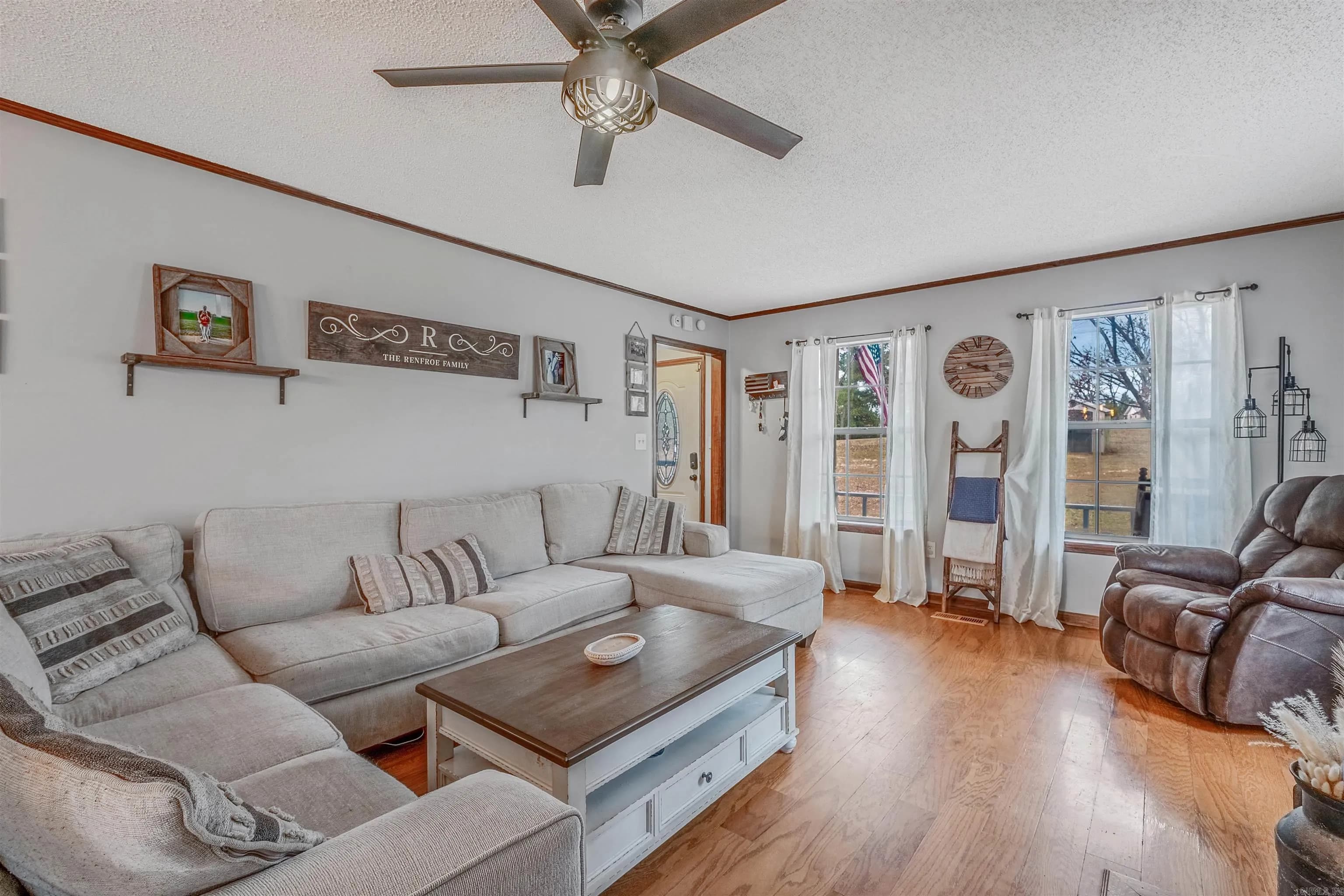 Property at 907  Zeke - Image 3