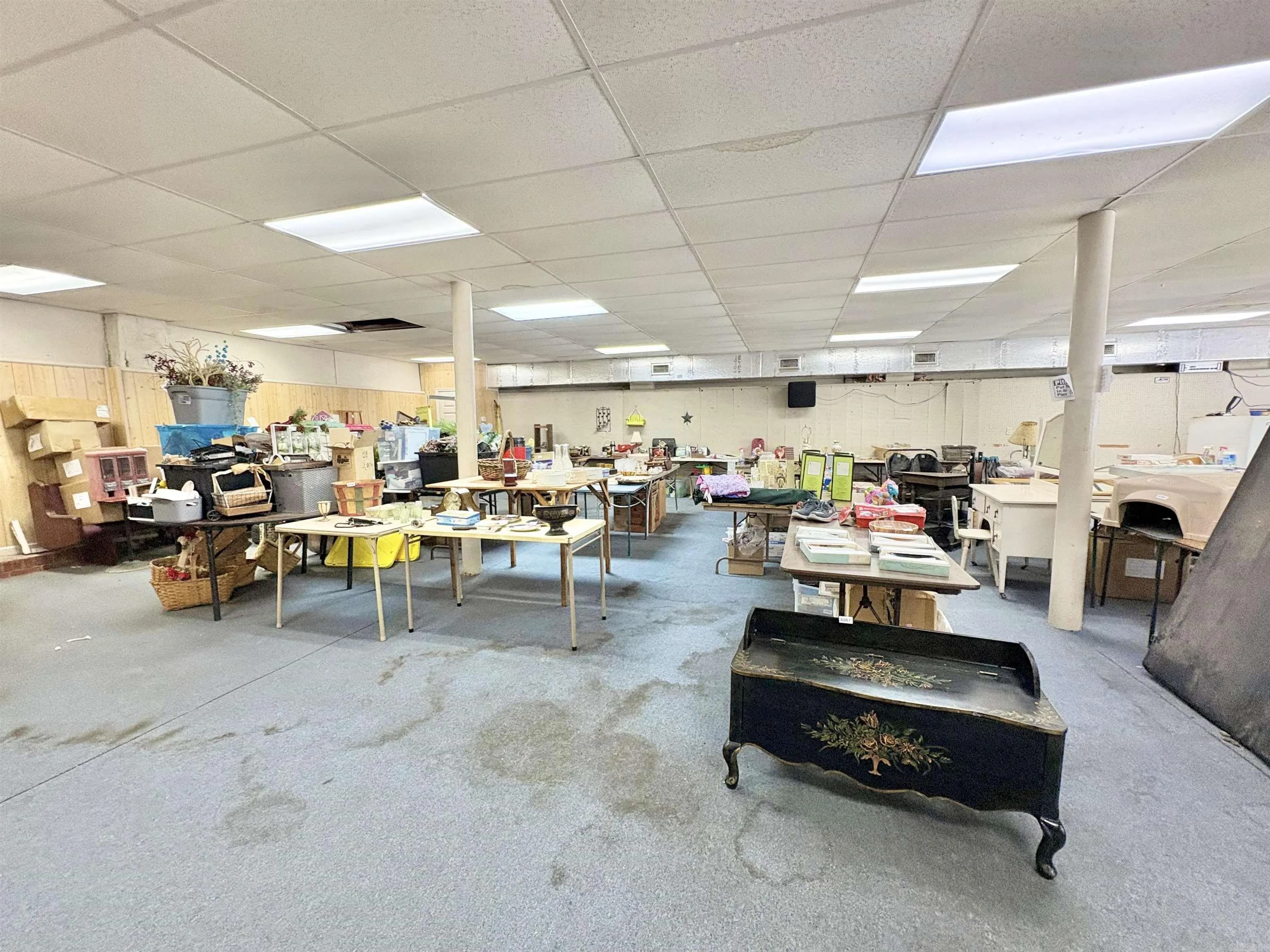 Property at 105 E Center - Image 10