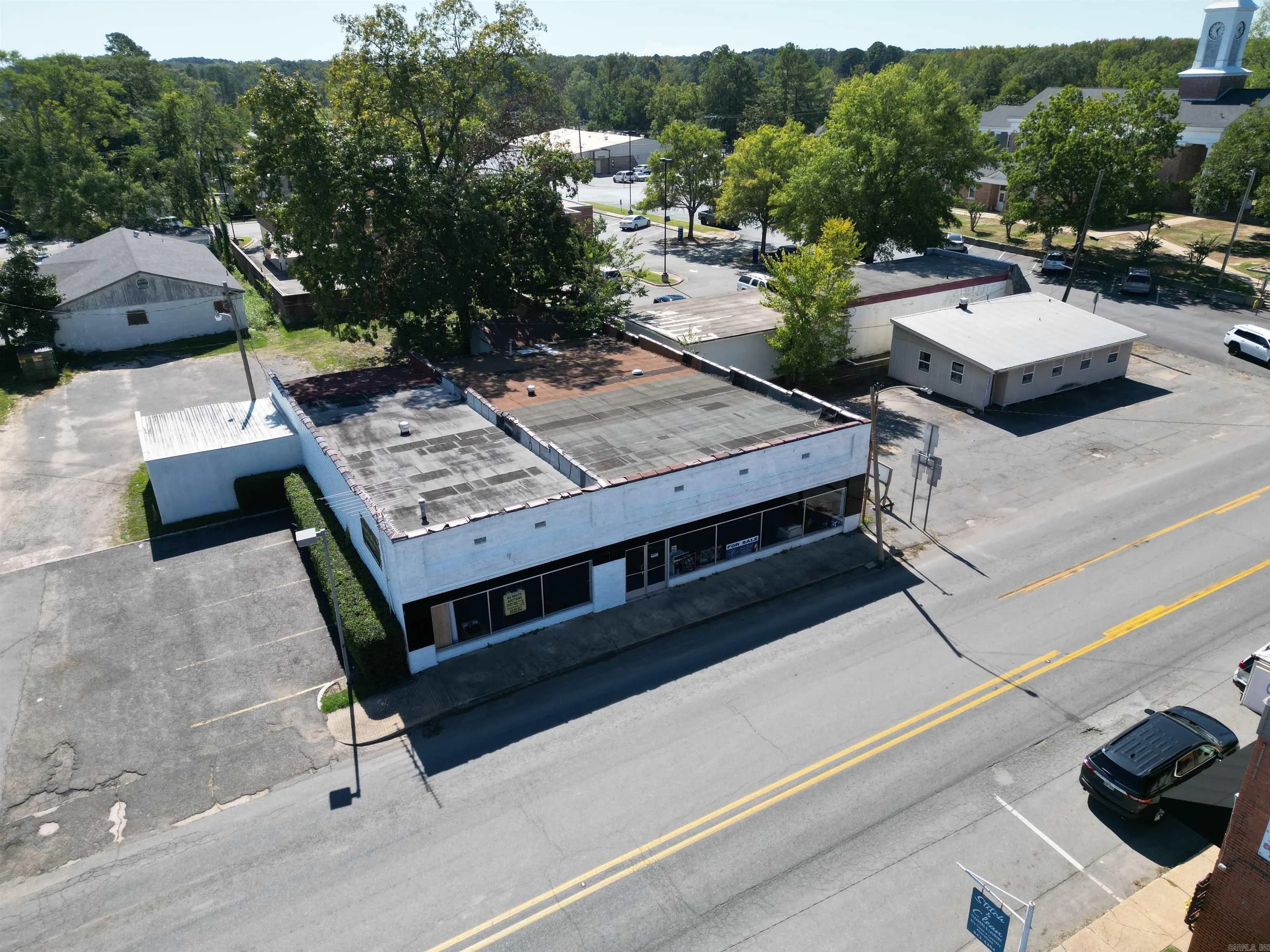 Property at 105 E Center - Image 14