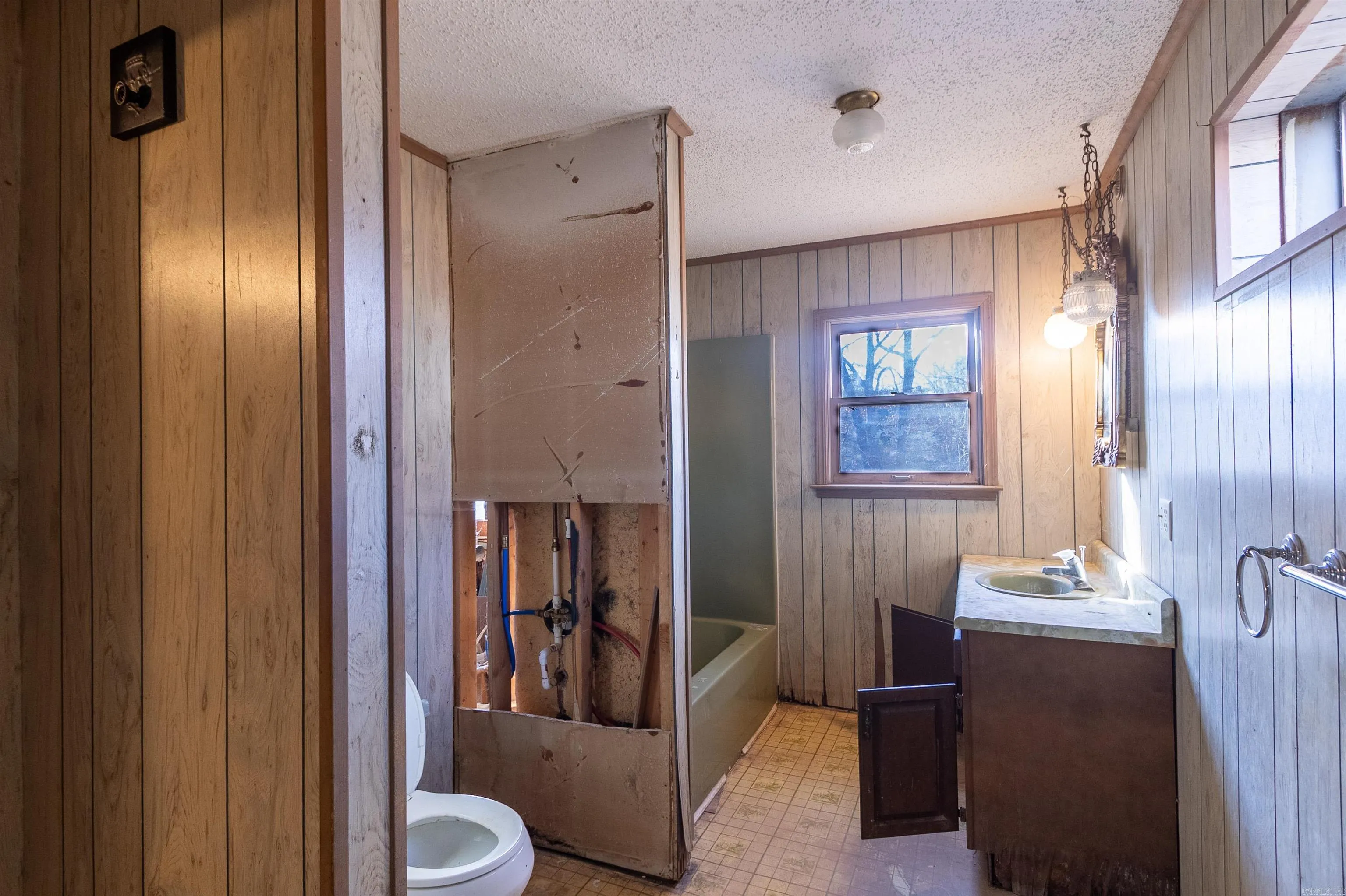 Property at 155  Walnut circle - Image 6