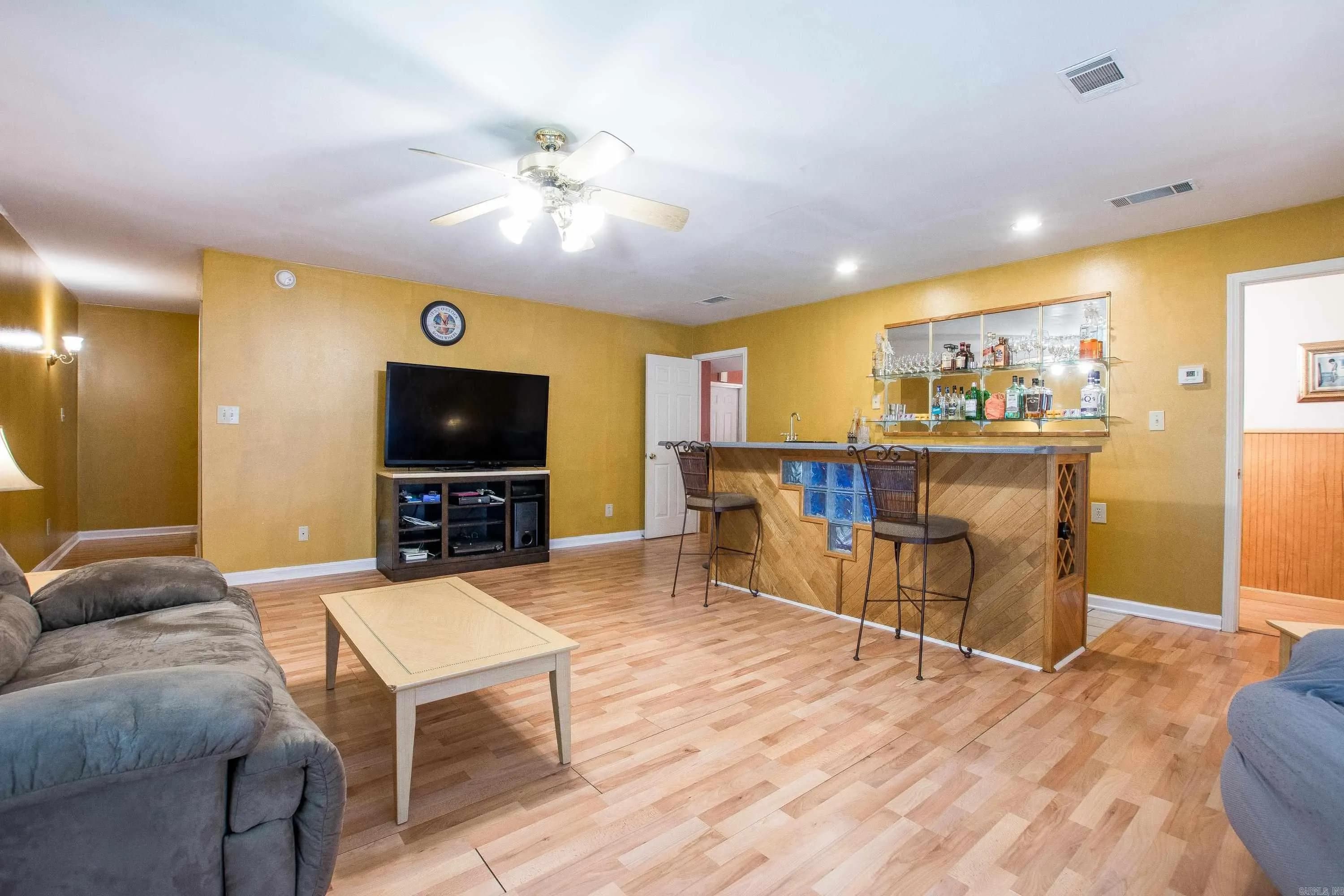 Property at 31  Turquoise - Image 23