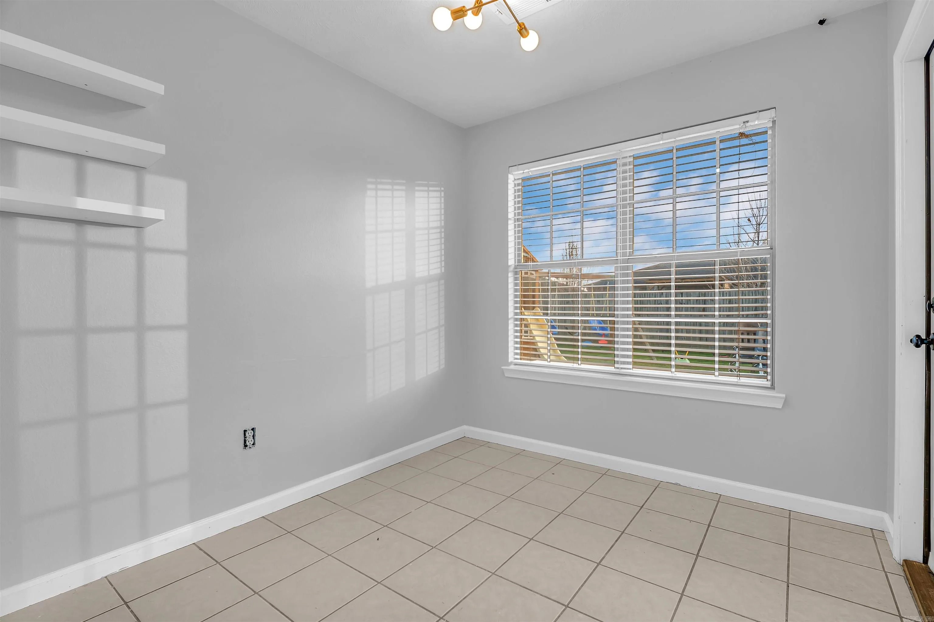 Property at 3335  Antietam - Image 18
