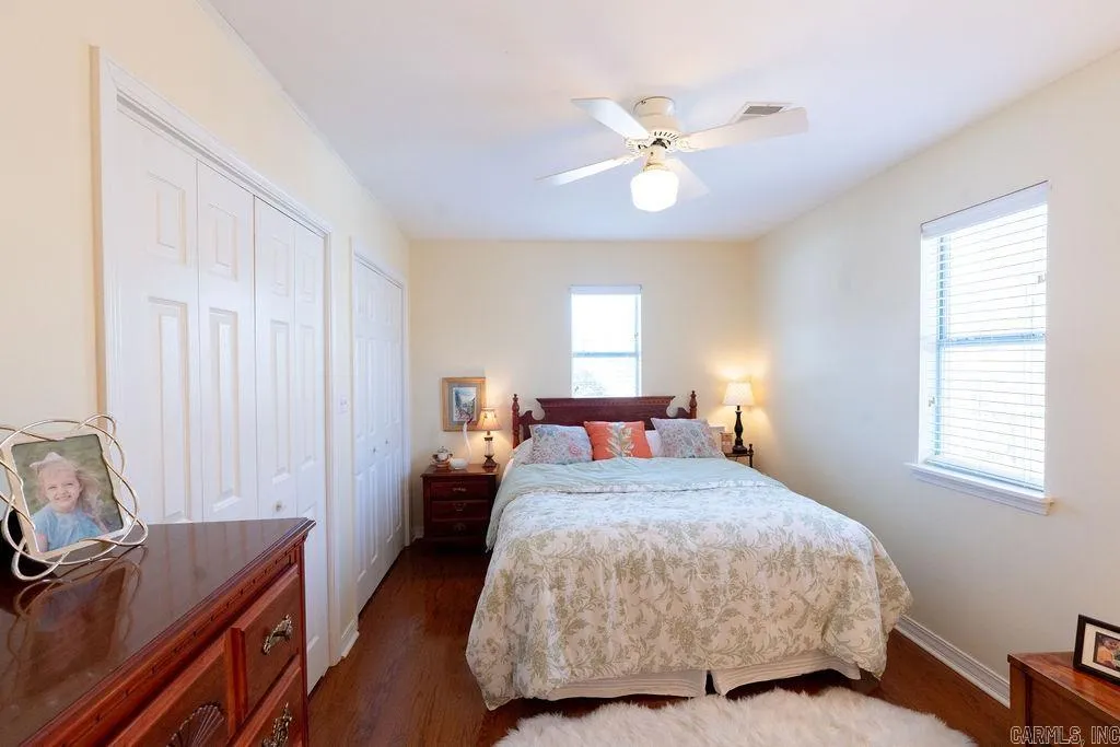 Property at 608  River oaks - Image 33
