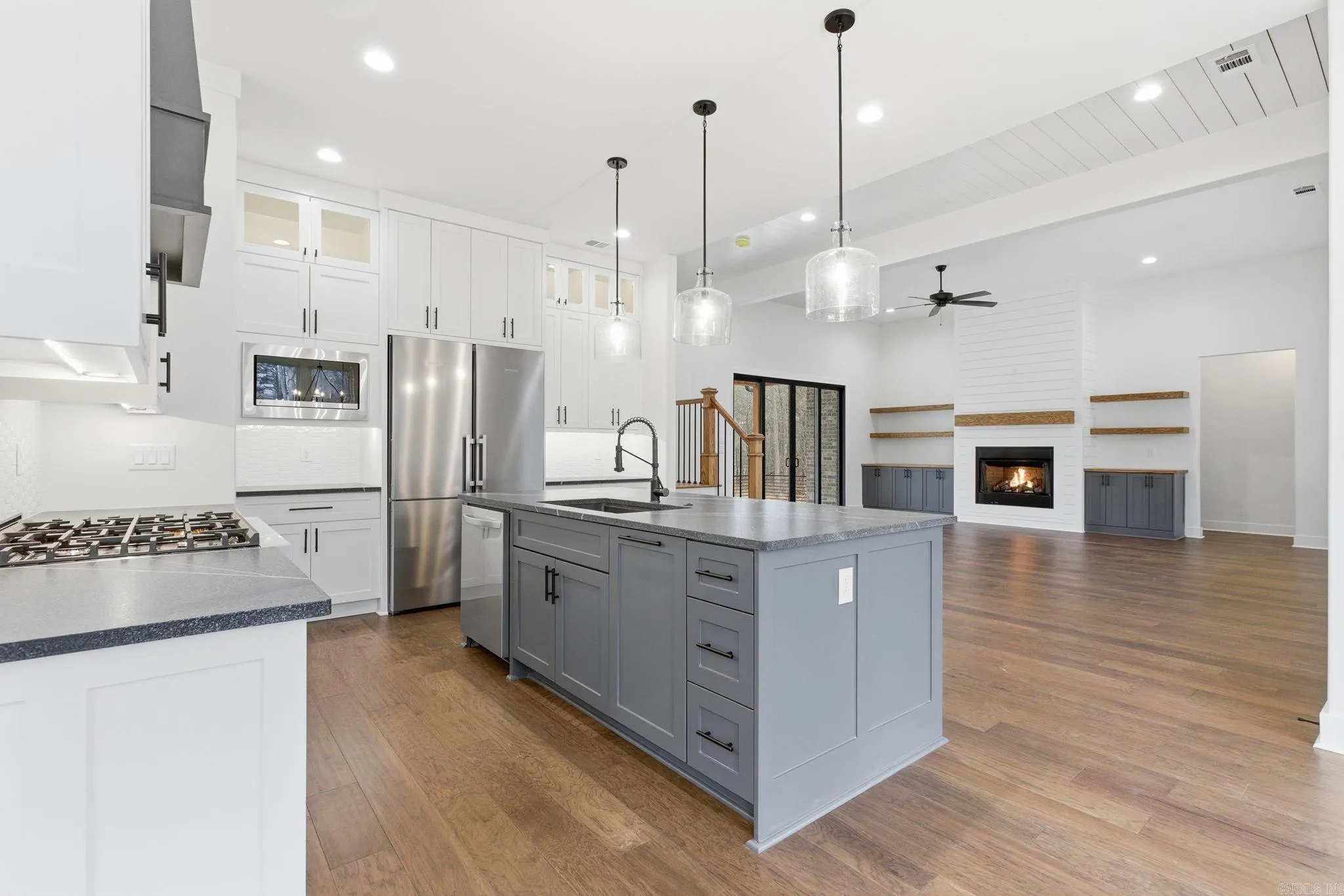 Property at 3076  Avilla manor - Image 9