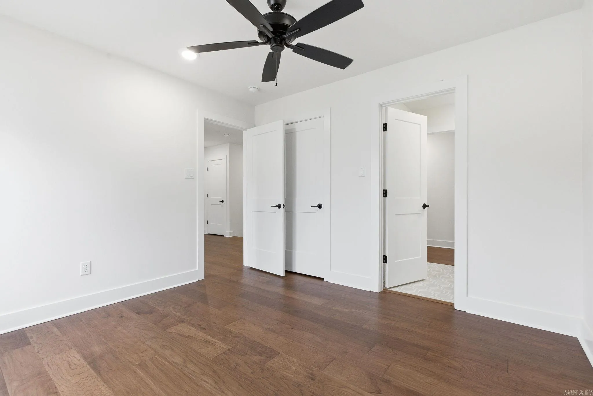 Property at 3076  Avilla manor - Image 23