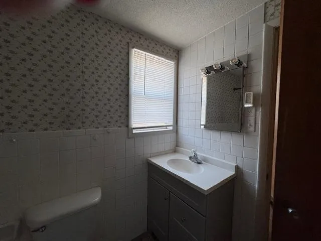 Property at 403 N Pavilion lane - Image 17