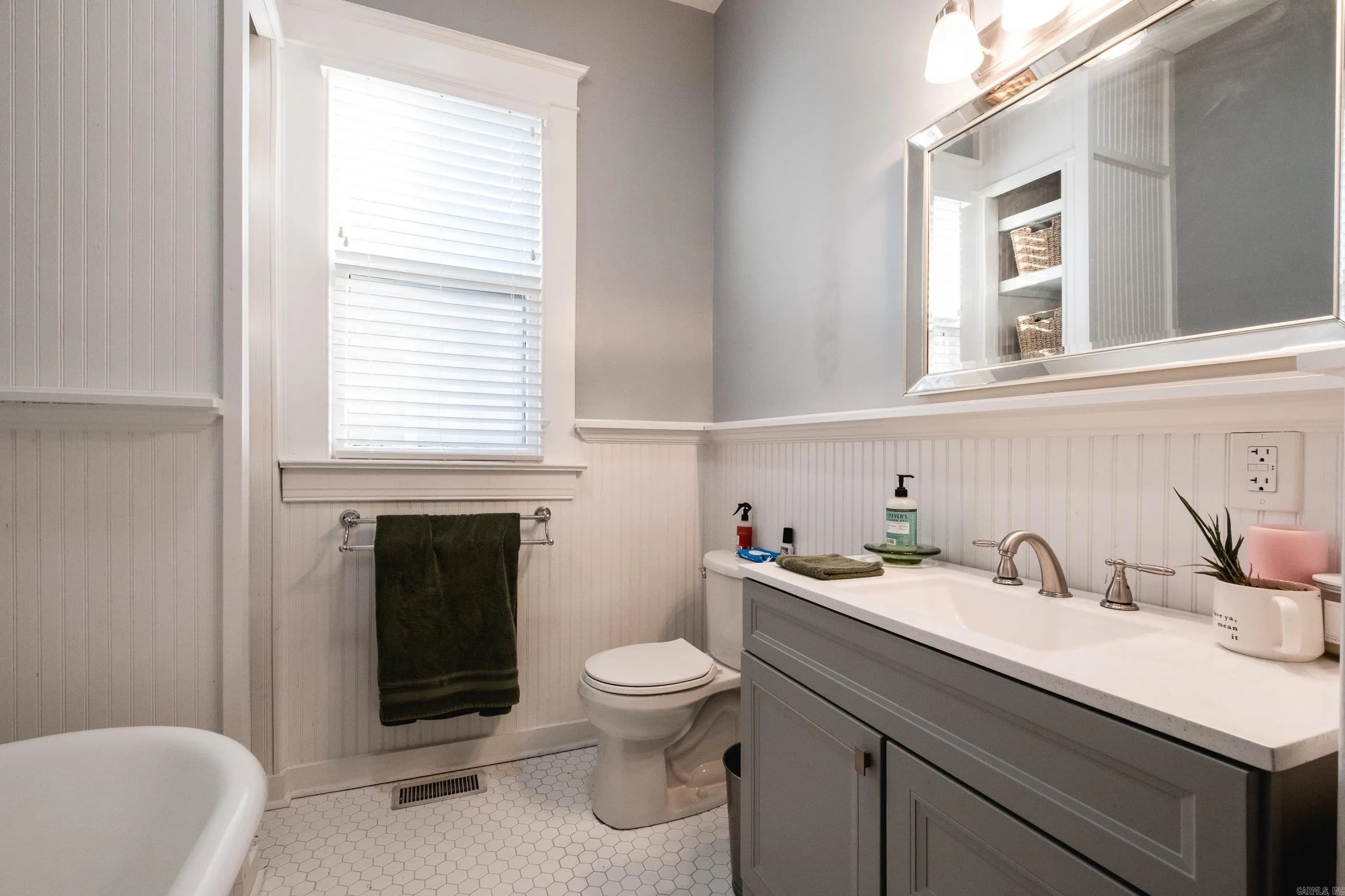 Property at 131  Booker - Image 31