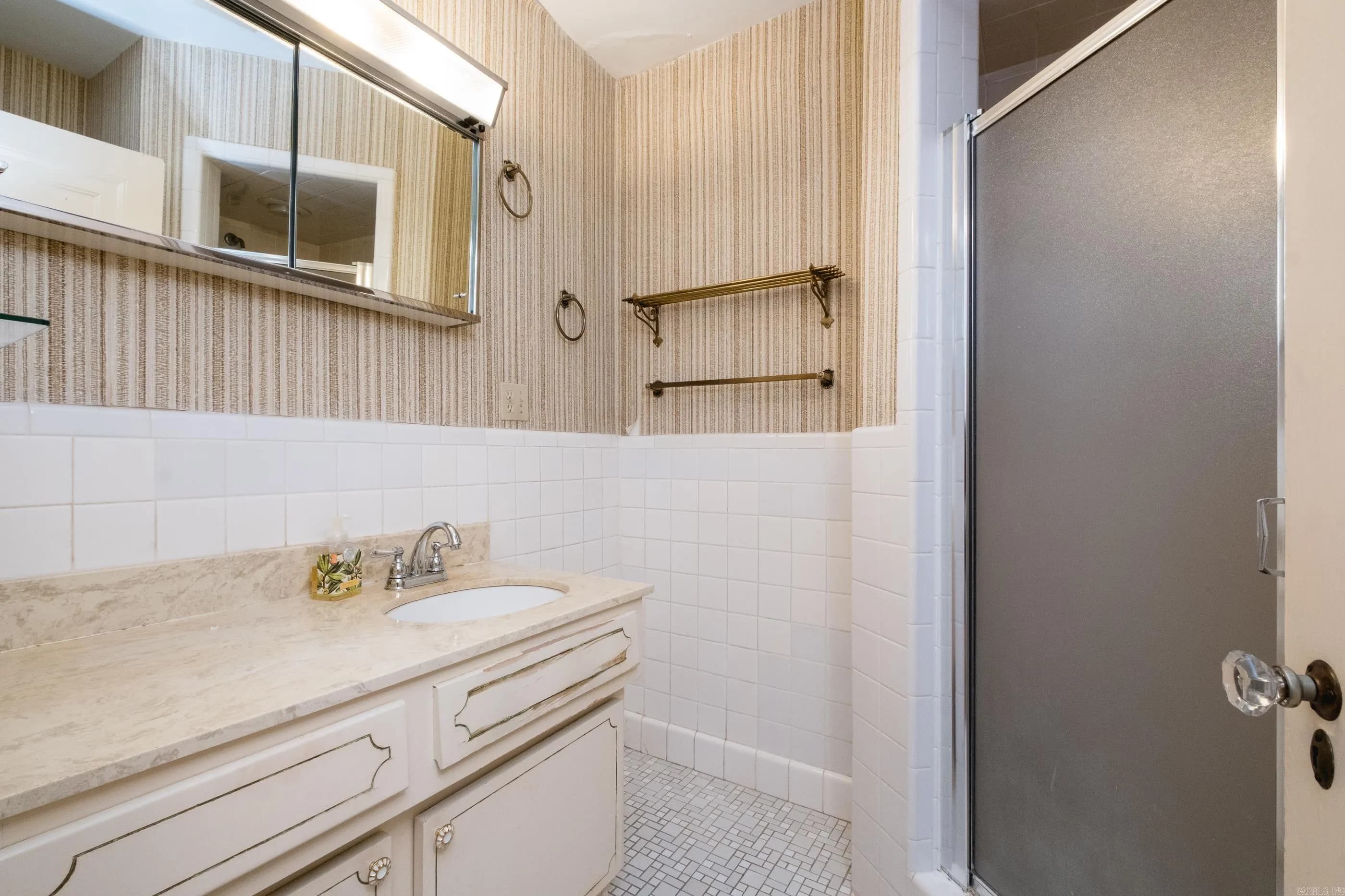 Property at 4820  Crestwood - Image 34