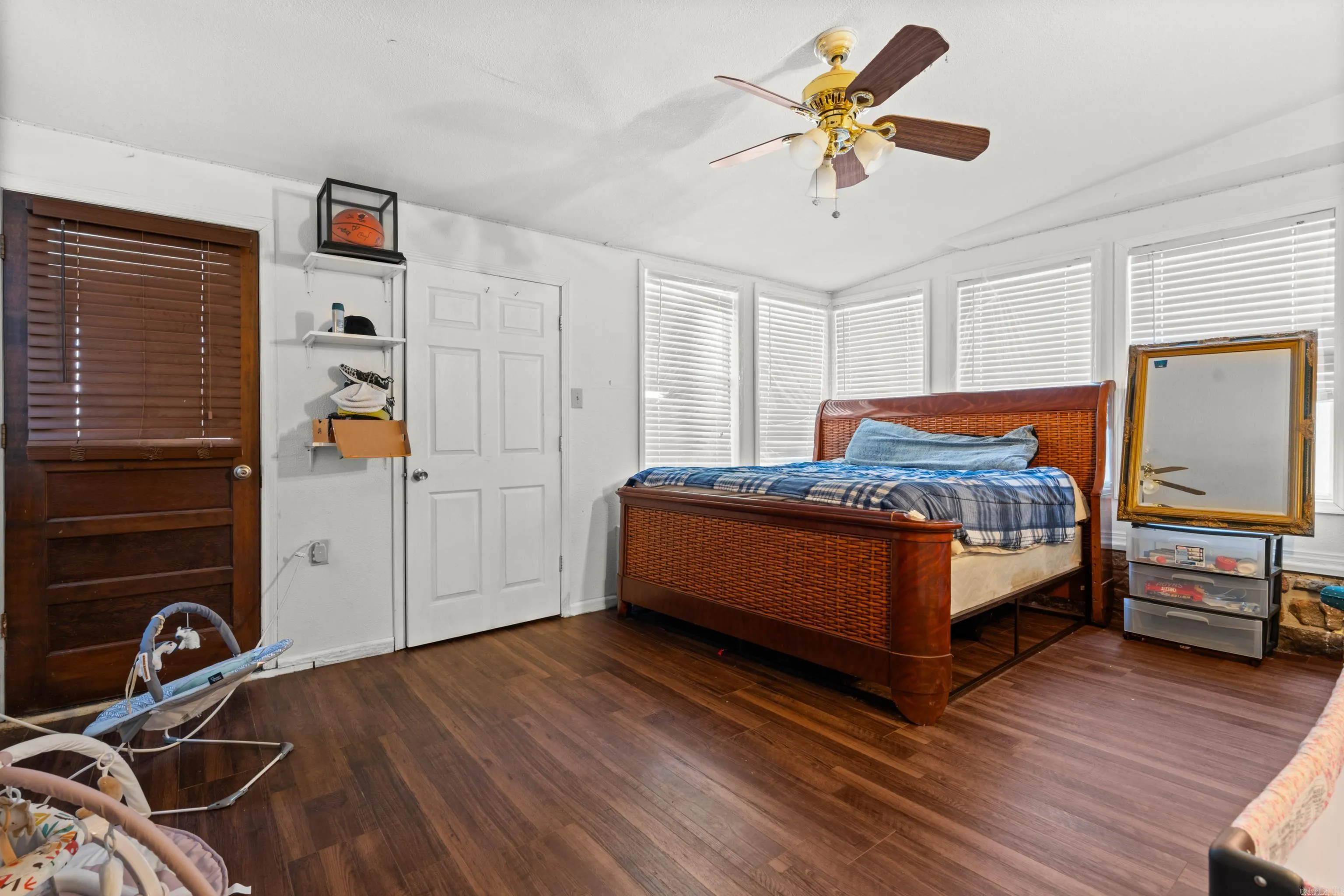 Property at 231  Independence dr - Image 14
