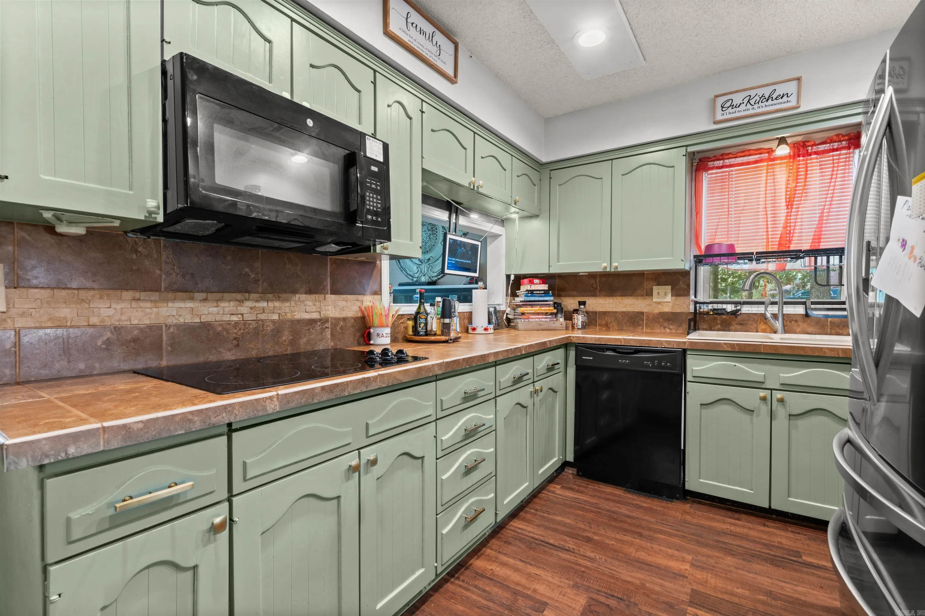 Property at 231  Independence dr - Image 10